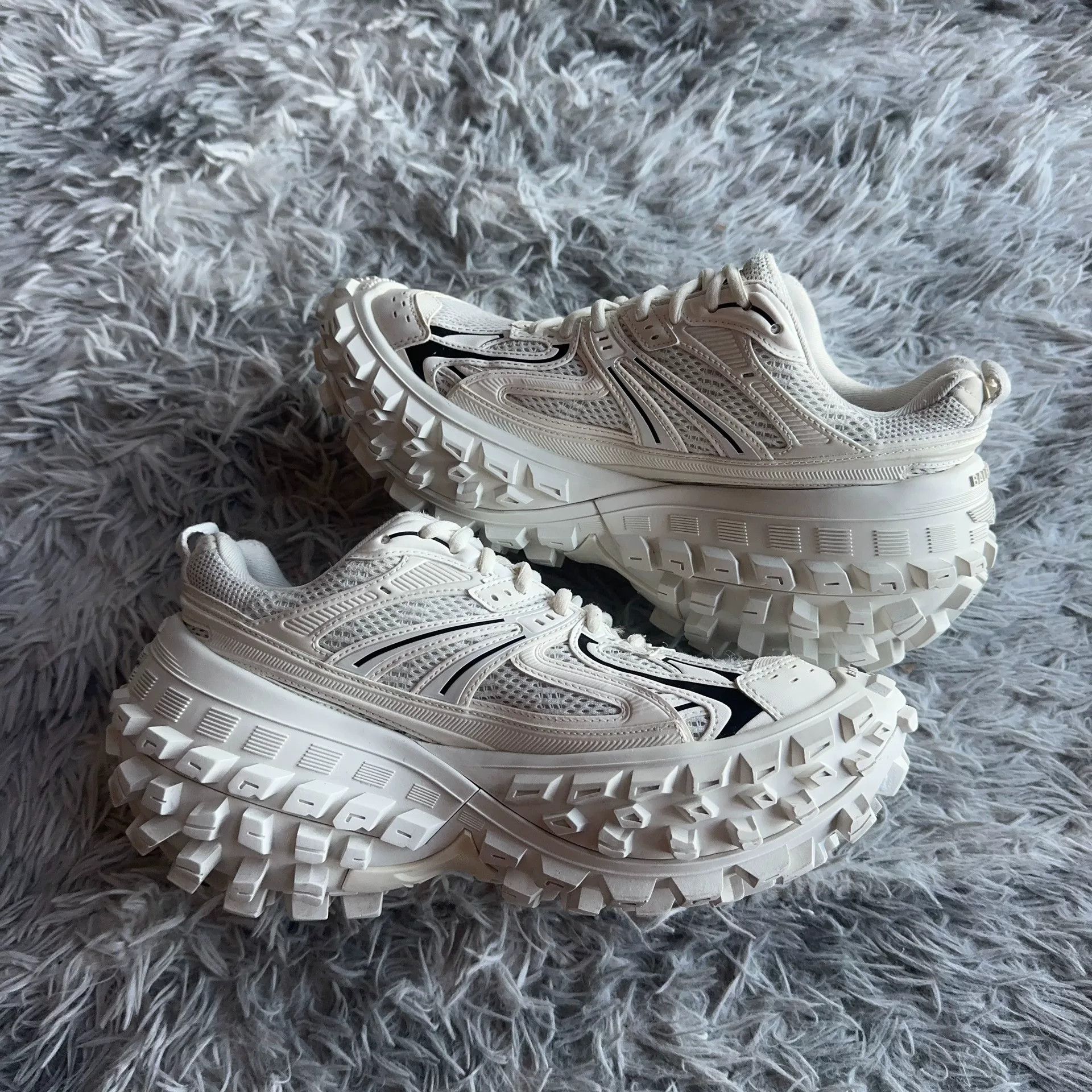Balenciaga Balenciaga White Lowtop Sneakers 41 Men Size US 8.5 / EU 41-42 - 6 Thumbnail