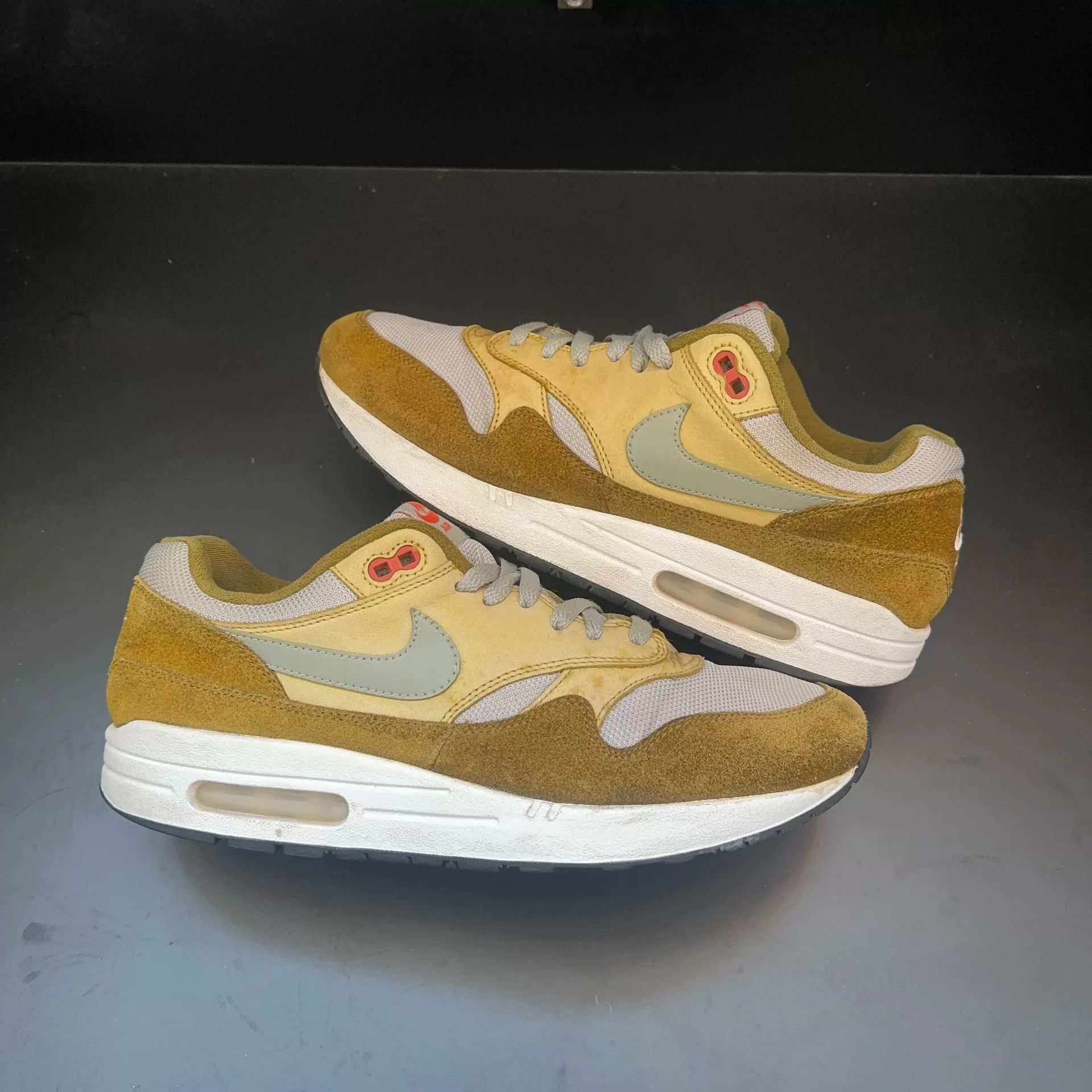 Nike Nike Yellow Lowtop Sneakers 44.5 Men Size US 11 / EU 44 - 4 Thumbnail