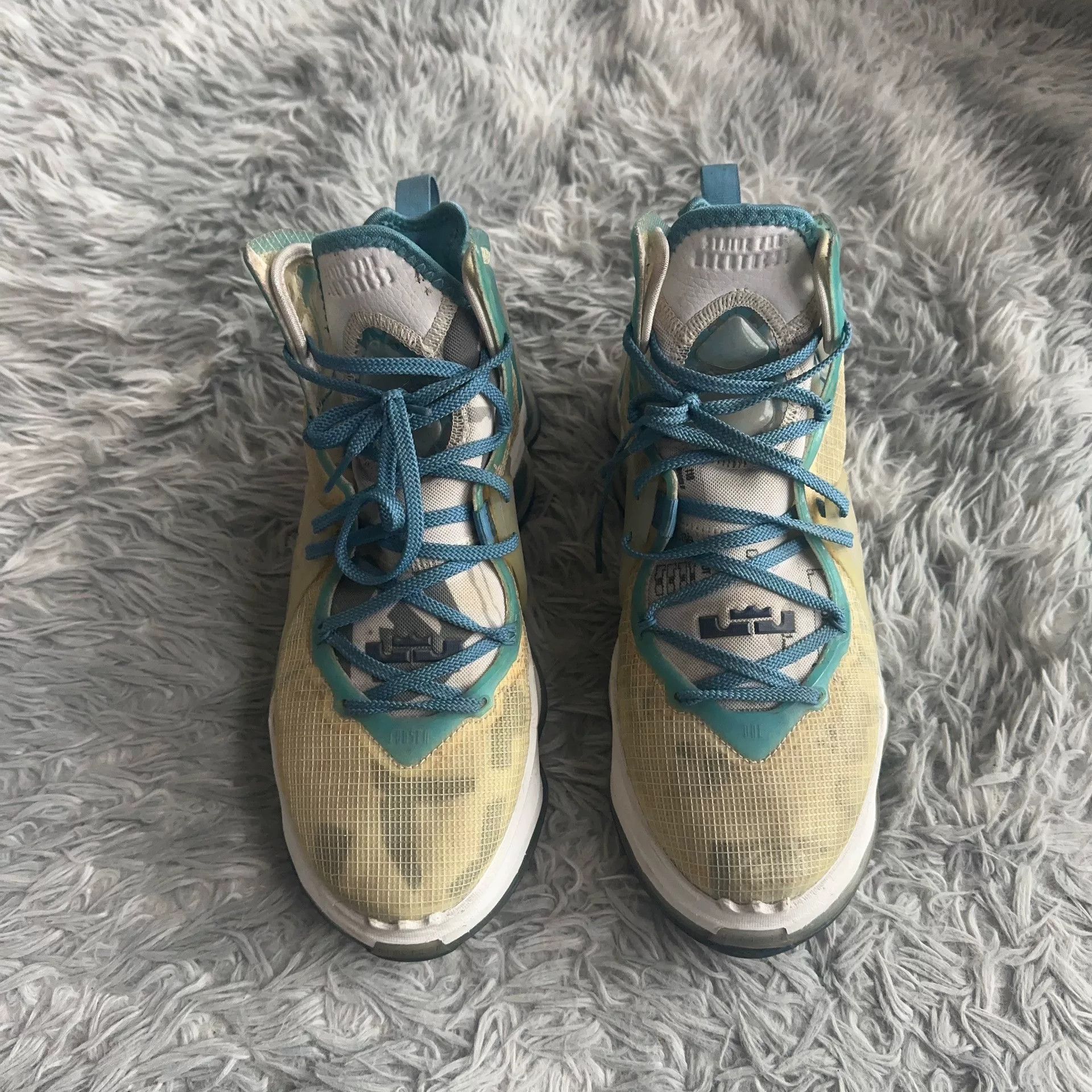 Other Silver Lowtop Sneakers 42 Men Size US 9 / EU 42 - 2 Thumbnail