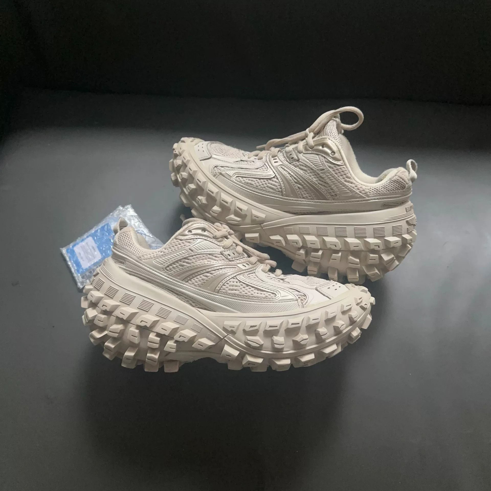 Balenciaga Balenciaga Brown Lowtop Sneakers 37 Women Size US 6.5 / IT 36.5 - 5 Thumbnail