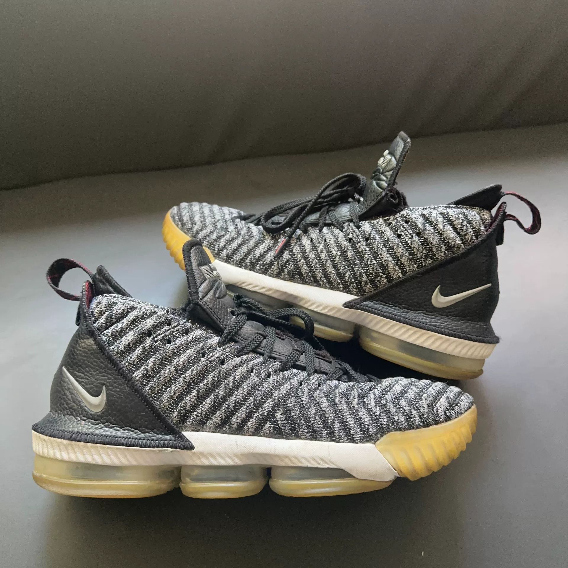 Nike Nike Black Lowtop Sneakers 42.5 Men Size US 9.5 / EU 42-43 - 5 Thumbnail