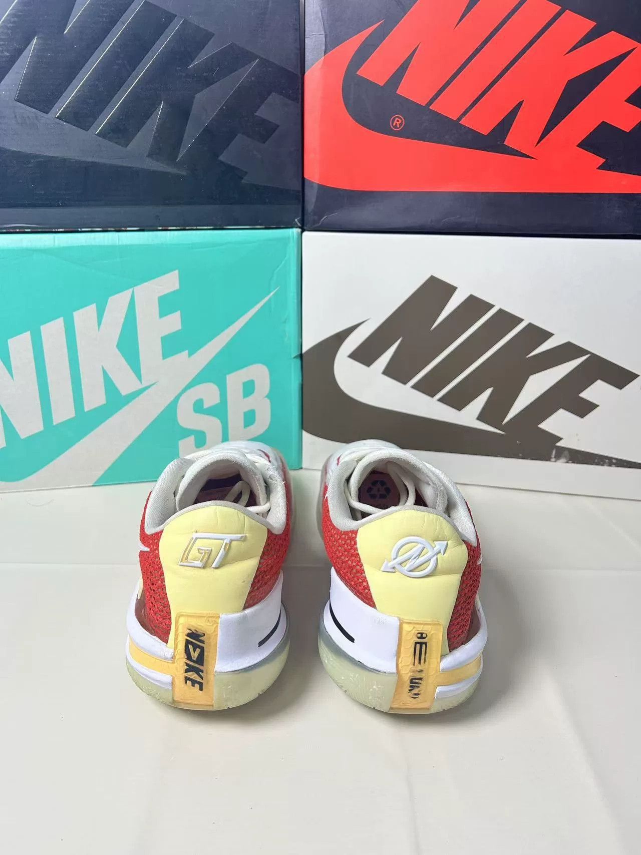 Nike Nike Red Lowtop Sneakers 42 Men Size US 9 / EU 42 - 3 Thumbnail