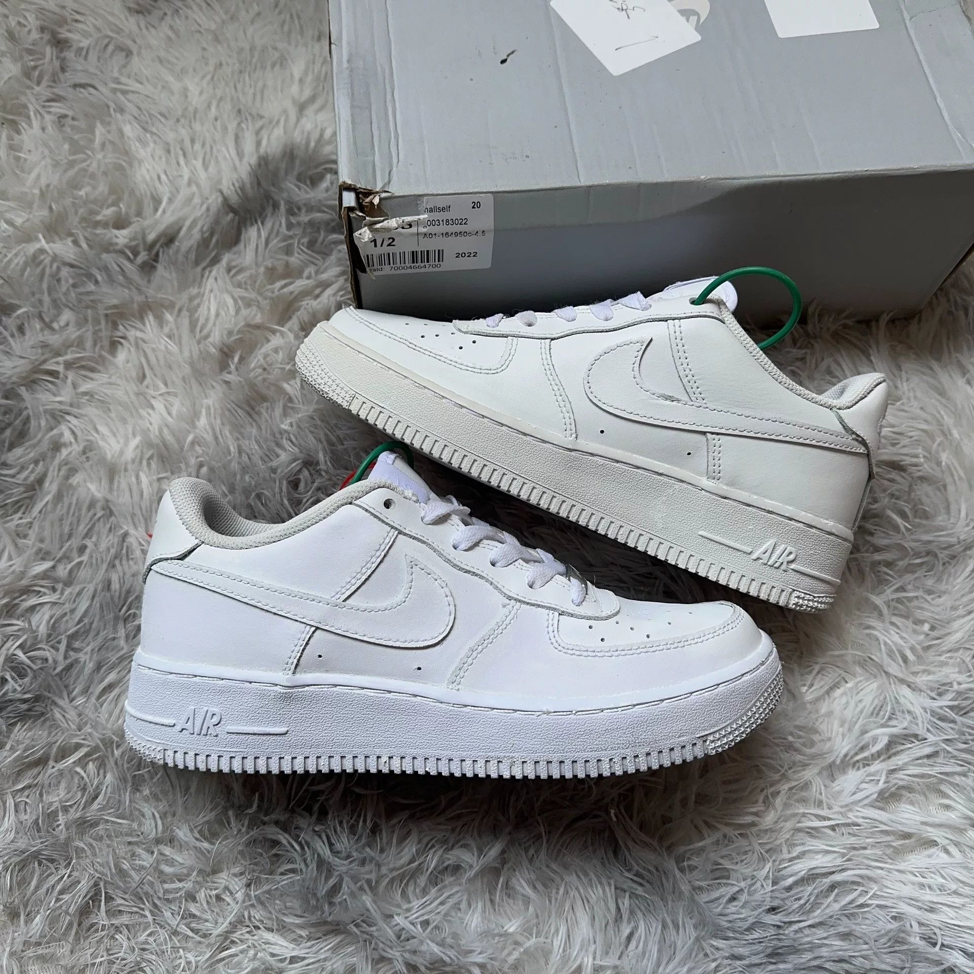 Nike Nike White Lowtop Sneakers 38 Men Size US 6 / EU 39 - 5 Thumbnail