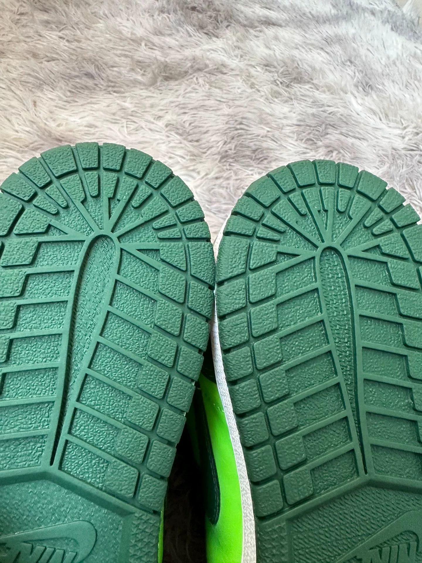 Nike Nike Green Lowtop Sneakers 39 Men Size US 6.5 / EU 39-40 - 5 Thumbnail