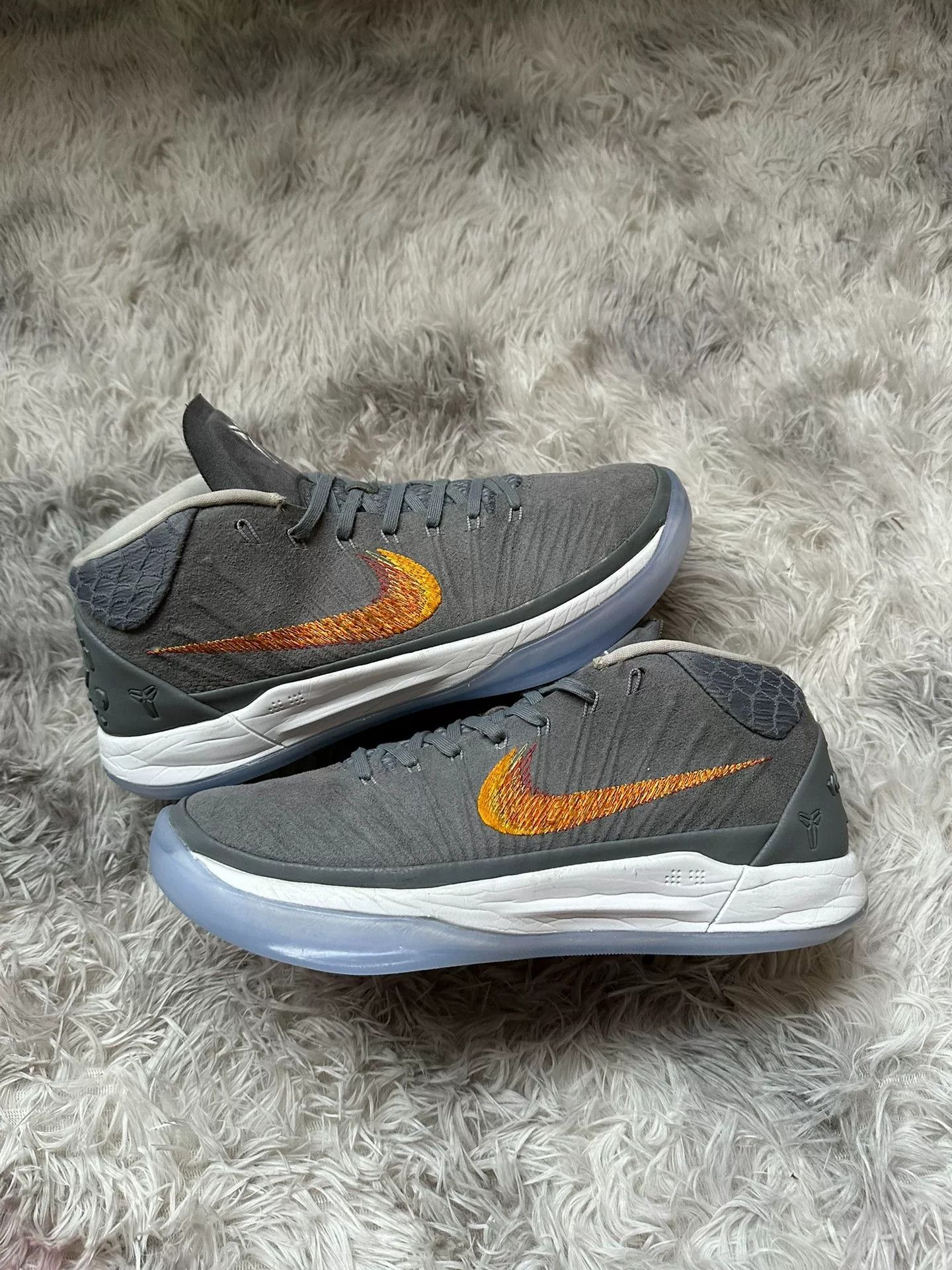 Nike Nike Yellow Lowtop Sneakers 44 Men Size US 10.5 / EU 43-44 - 4 Thumbnail