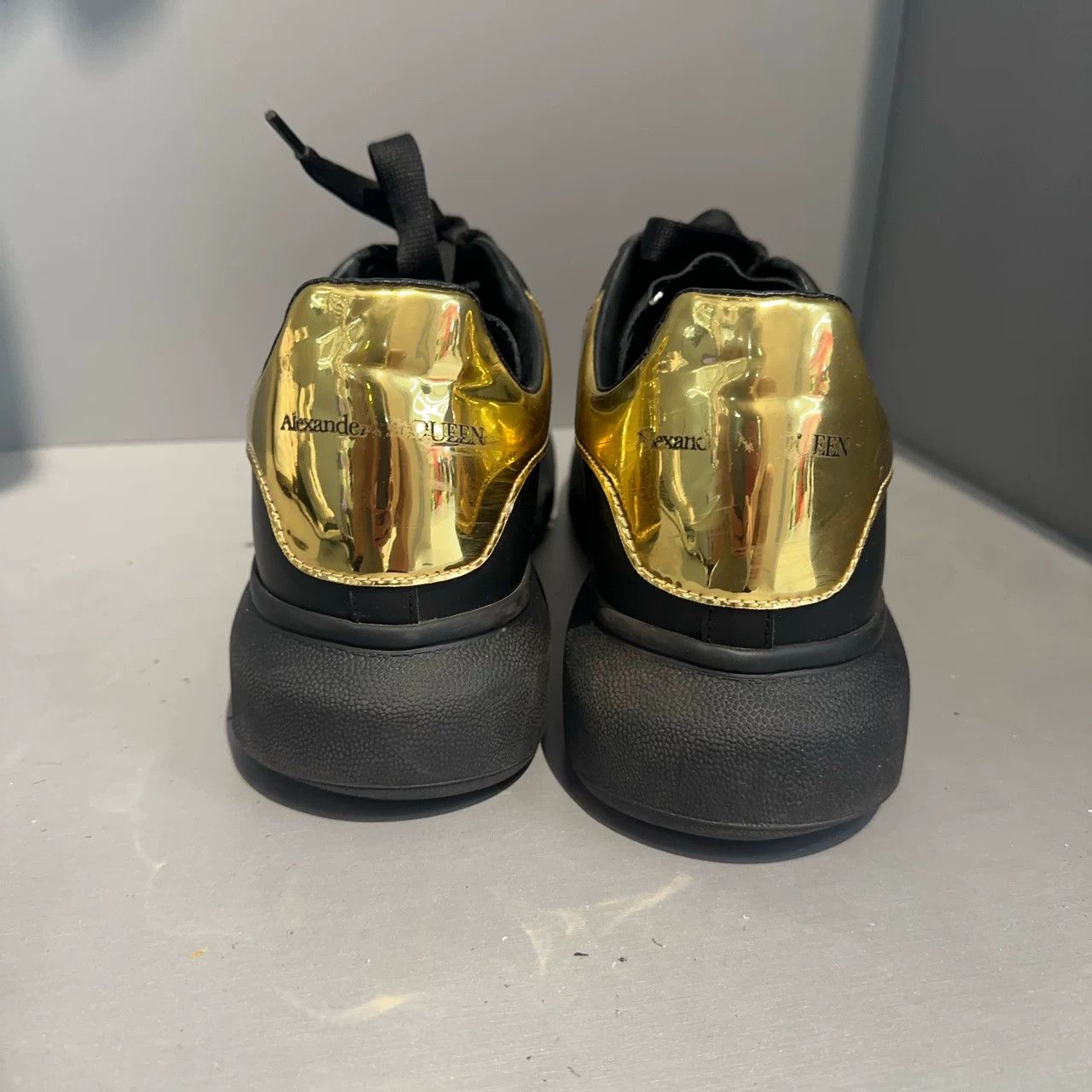 Alexander McQueen Alexander McQueen Gold Hoodie 42 Men Size US M / EU 48-50 / 2 - 3 Thumbnail