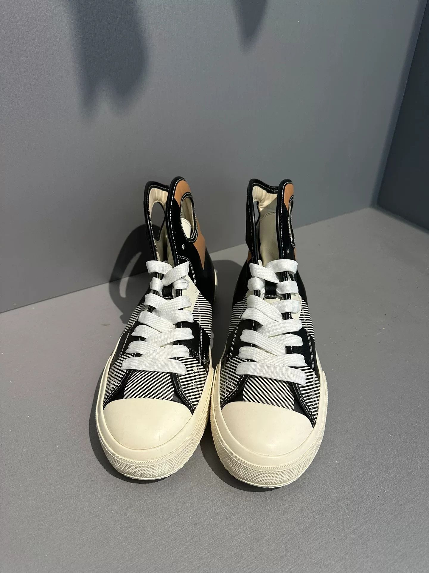 Bvlgari Bvlgari Lowtop Sneakers 42 Men Size US 9 / EU 42 - 2 Thumbnail