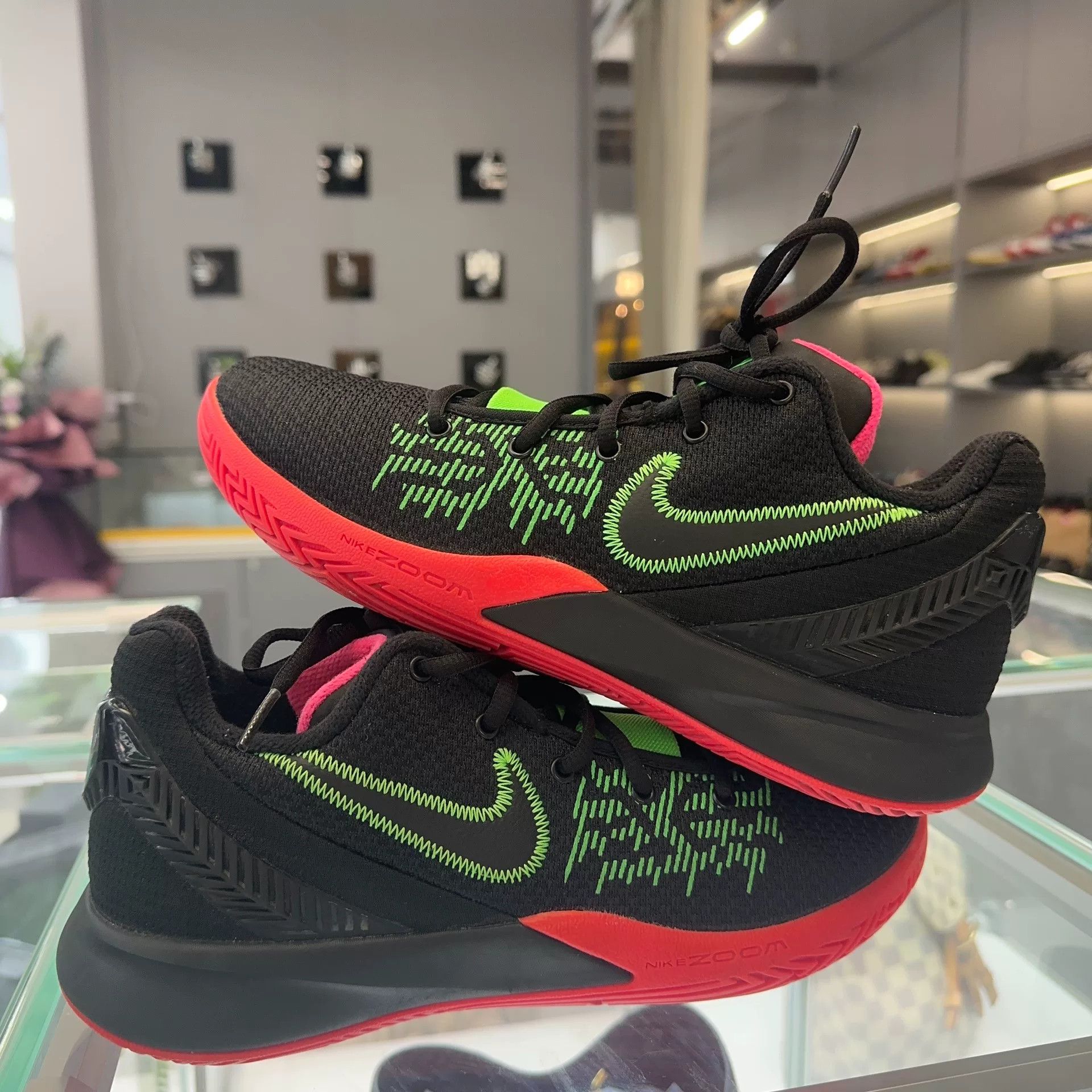 Nike Nike Green Lowtop Sneakers 41 Men Size US 8.5 / EU 41-42 - 4 Thumbnail