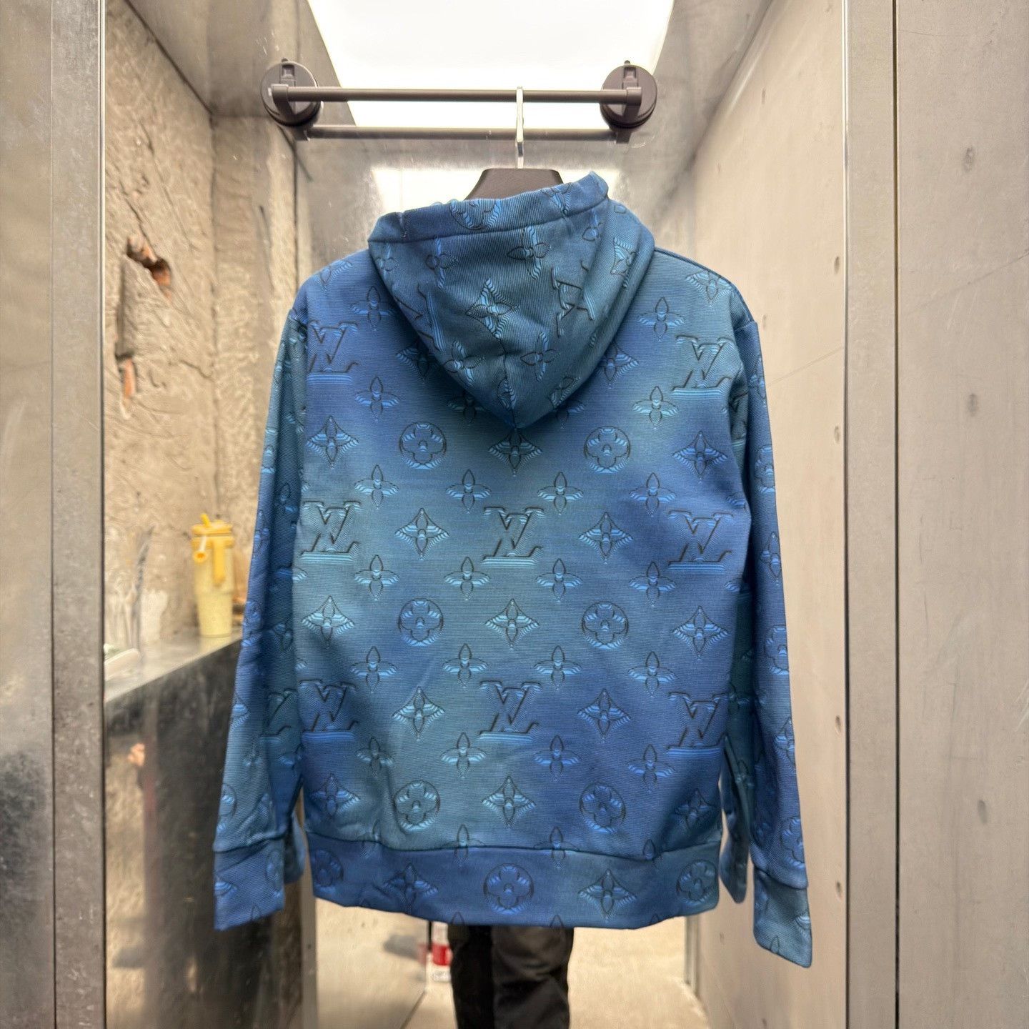 Louis Vuitton Louis Vuitton Hoodie XS Men Size US XS / EU 42 / 0 - 2 Thumbnail