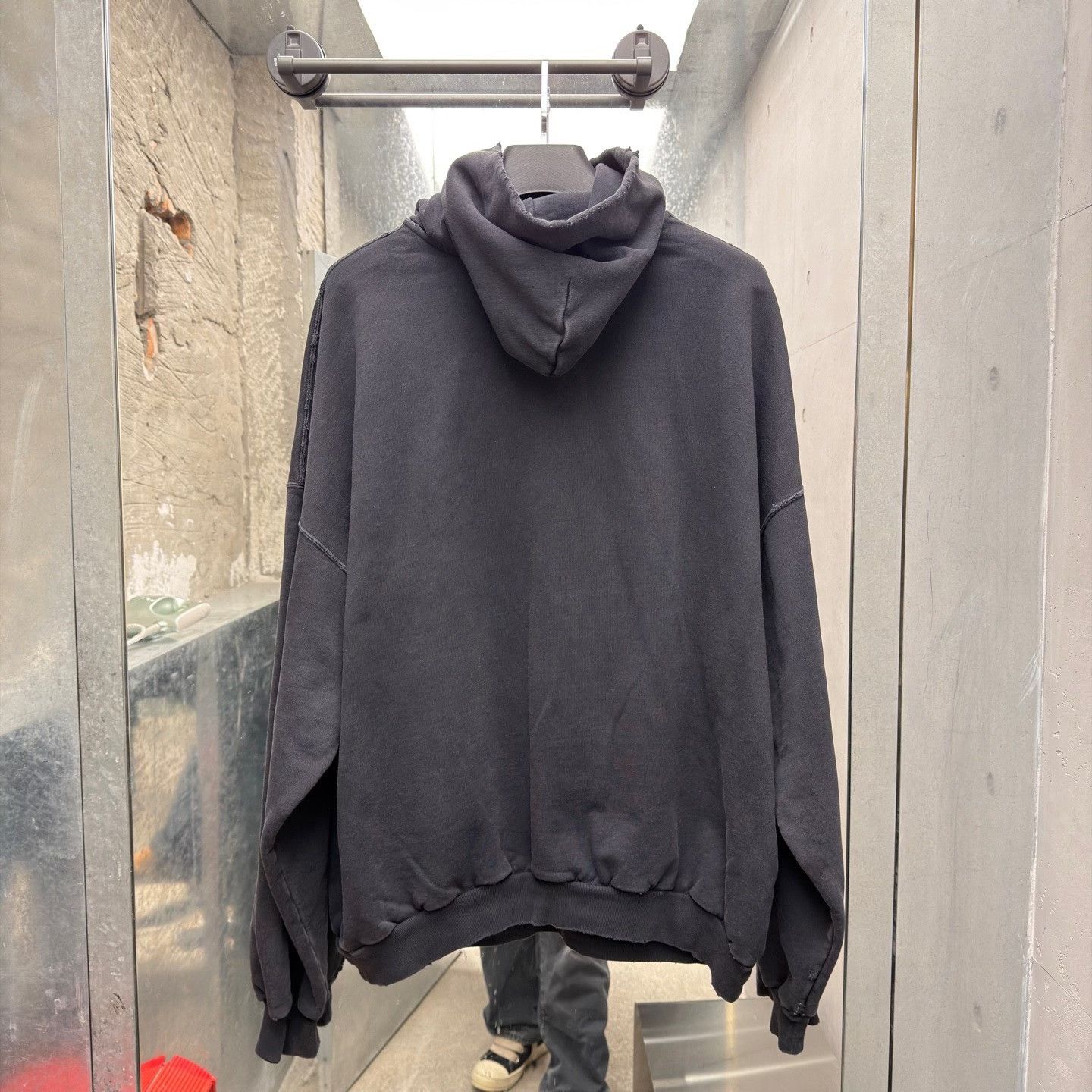 Balenciaga Balenciaga Retro Black Hoodie XS Men Size US XS / EU 42 / 0 - 2 Thumbnail