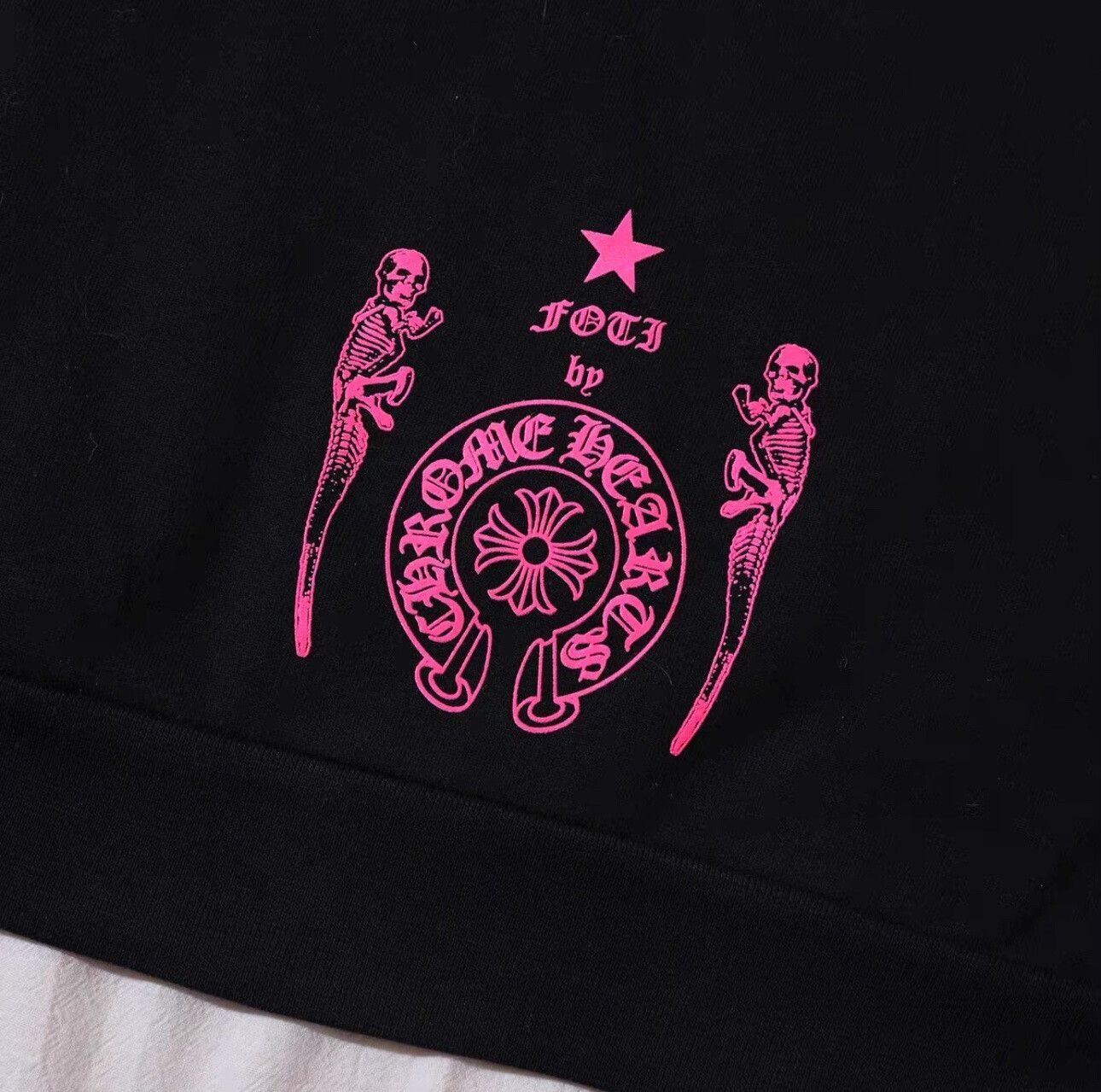 Chrome Hearts Chrome Hearts Pink Hoodie L Men Size US L / EU 52-54 / 3 - 5 Thumbnail