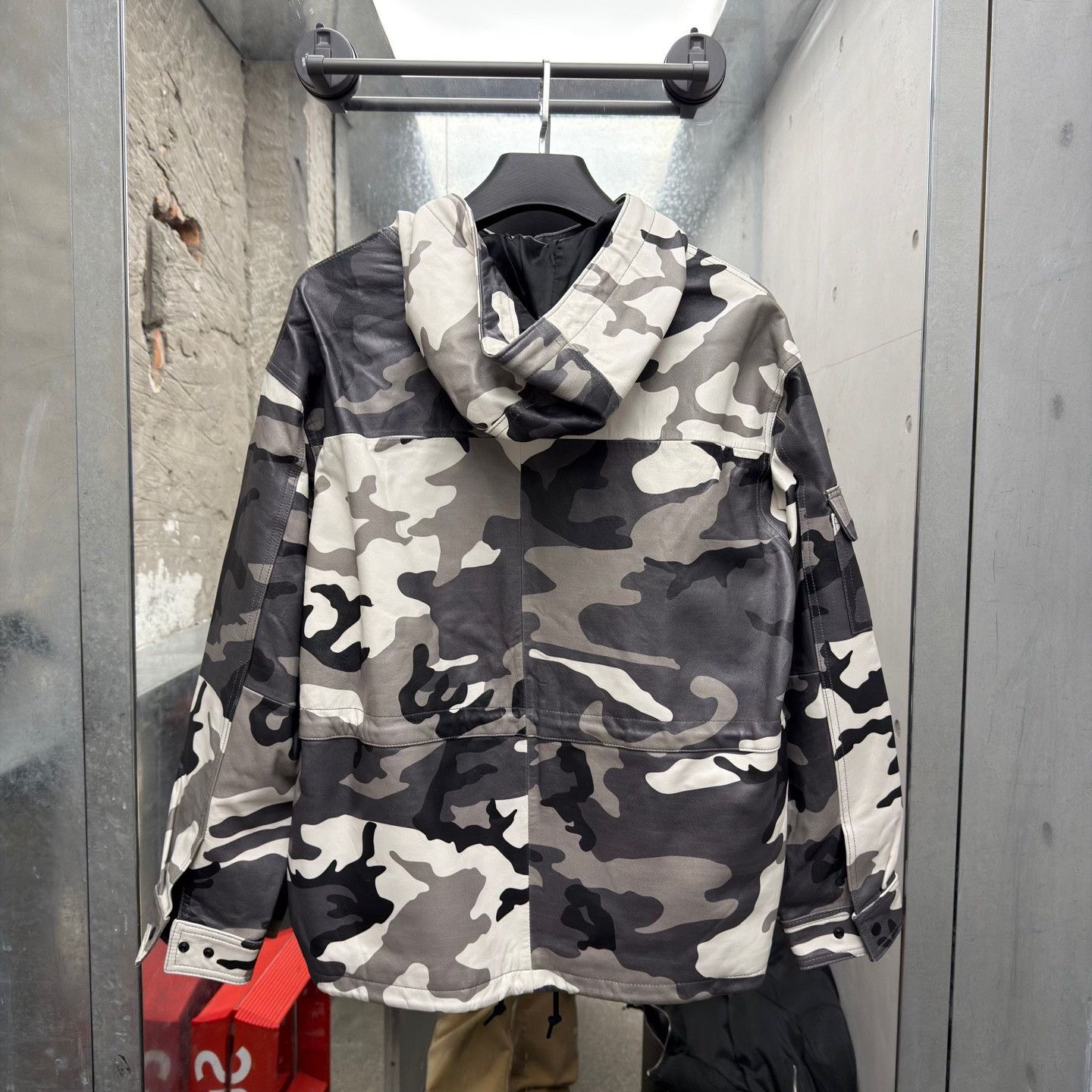 Supreme Supreme Leather Camo Light Jacket M Men Size US M / EU 48-50 / 2 - 2 Thumbnail