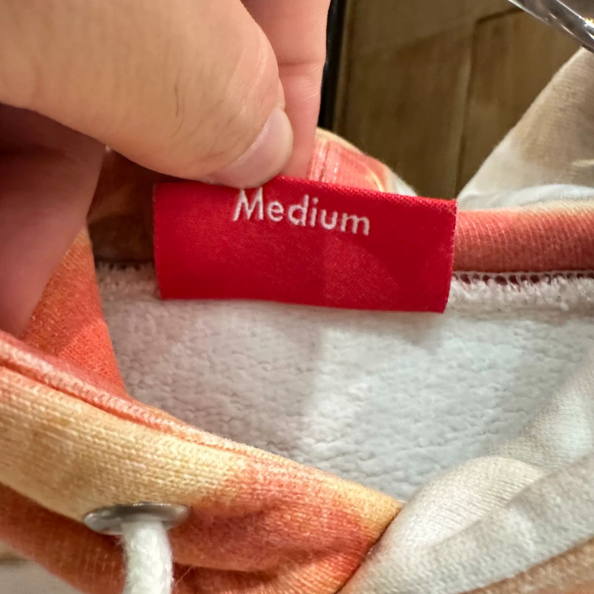 Supreme Supreme White Hoodie M Men Size US M / EU 48-50 / 2 - 7 Thumbnail