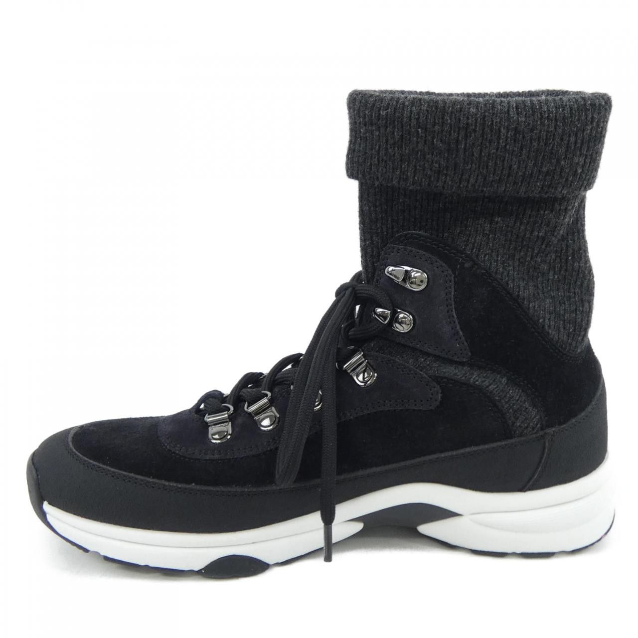 Chanel Chanel Chanel Sneakers Others Shoes G45204B14065 DUTY FREE for USA Size ONE SIZE - 2 Thumbnail