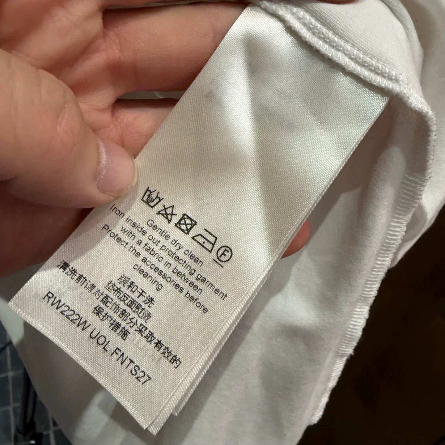 Louis Vuitton Louis Vuitton White T-Shirt L Men Size US L / EU 52-54 / 3 - 5 Thumbnail