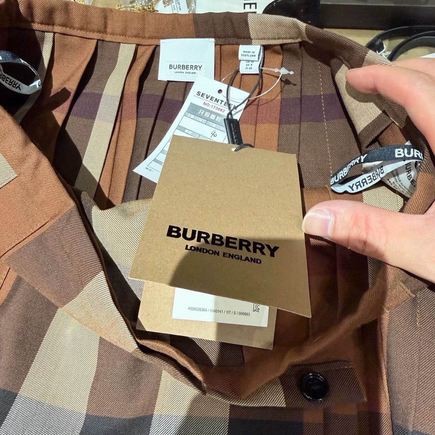 Burberry Burberry Wool Plaid Brown Skirt 40 Women Size 40" / US 18 - 6 Thumbnail