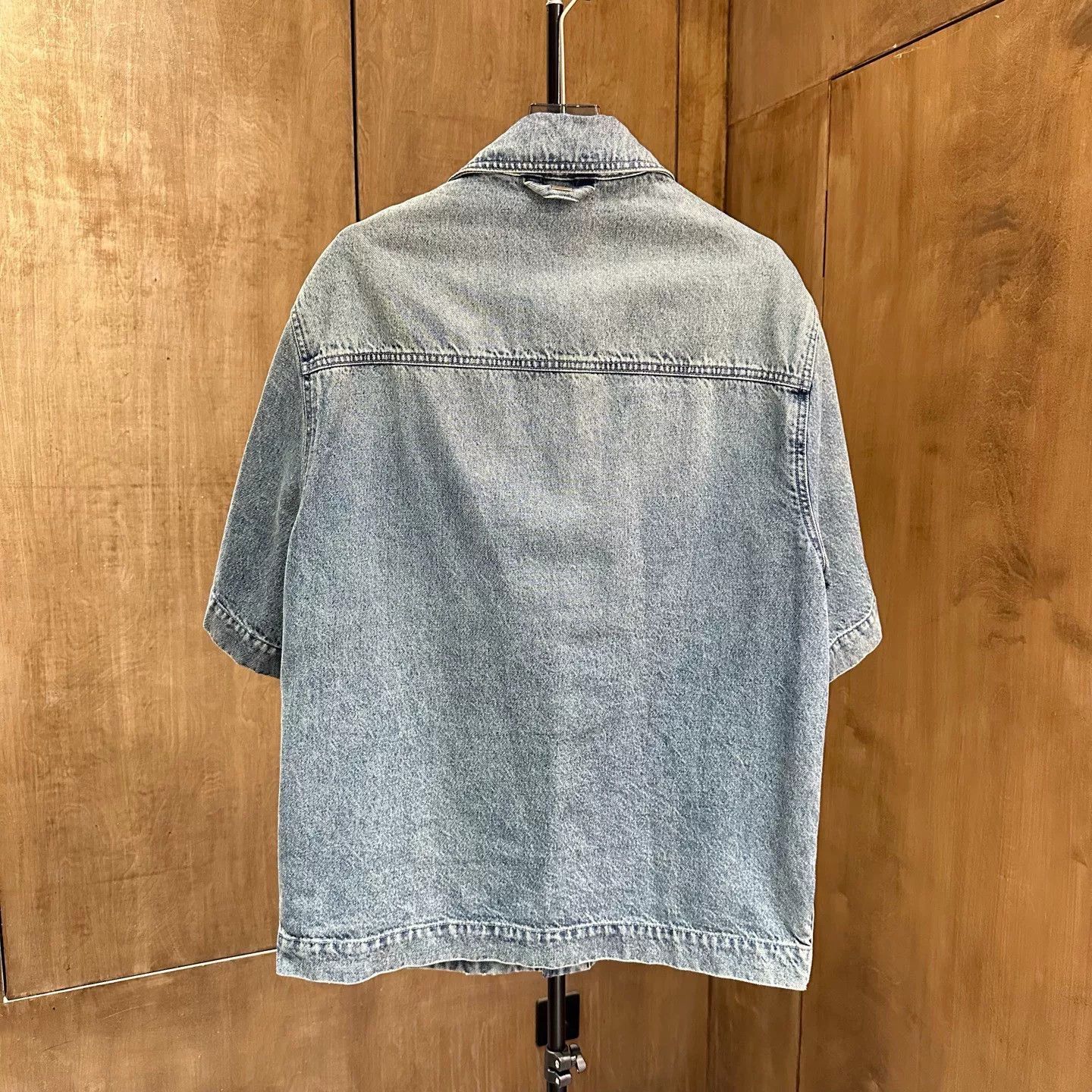 Louis Vuitton Louis Vuitton Shirt M Men Size US M / EU 48-50 / 2 - 2 Thumbnail