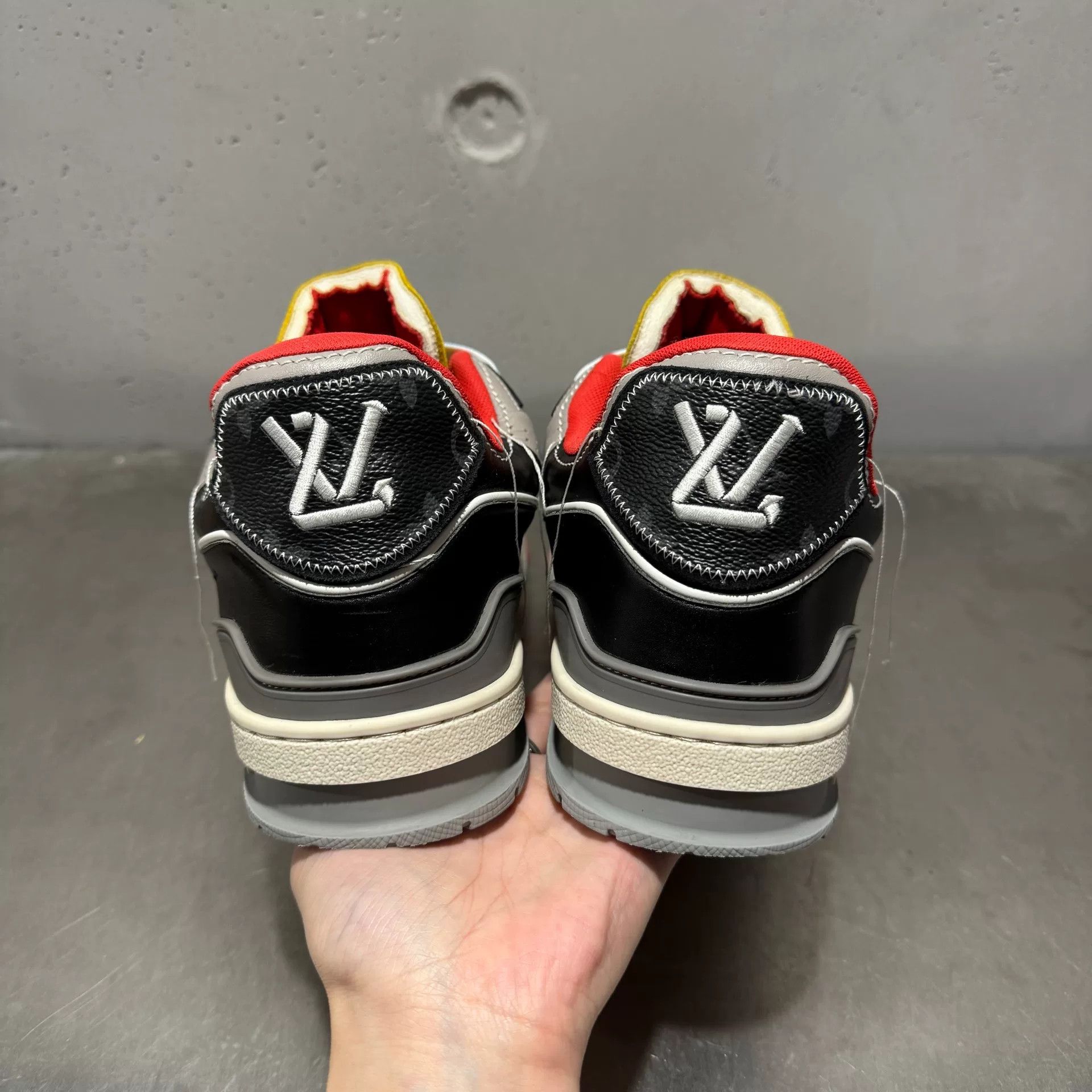 Louis Vuitton Louis Vuitton Training Yellow Lowtop Sneakers 41 Men Size US 8.5 / EU 41-42 - 5 Thumbnail
