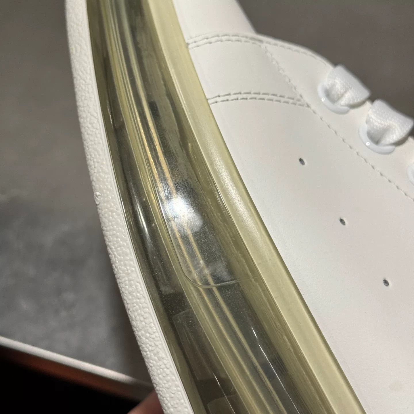 Alexander McQueen Alexander McQueen White Lowtop Sneakers 43 Men Size US 10 / EU 43 - 9 Thumbnail