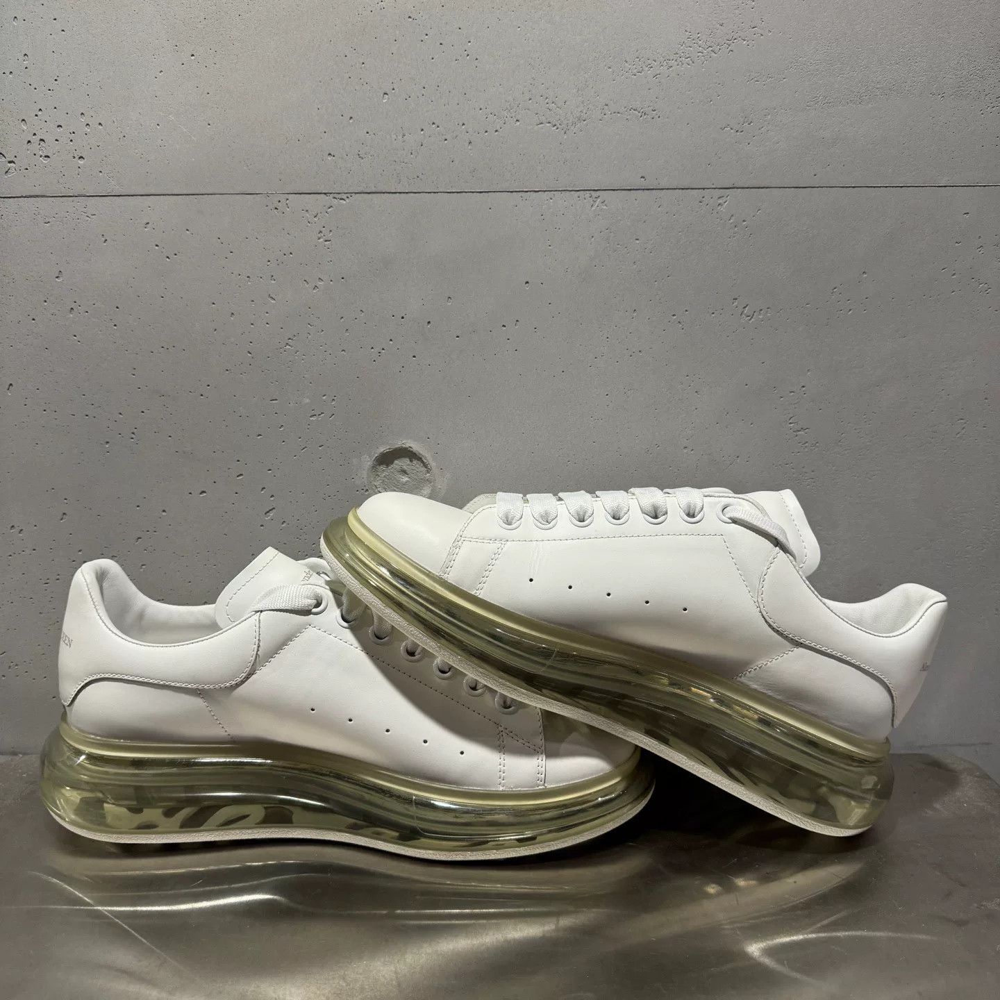 Alexander McQueen Alexander McQueen White Lowtop Sneakers 43 Men Size US 10 / EU 43 - 3 Thumbnail