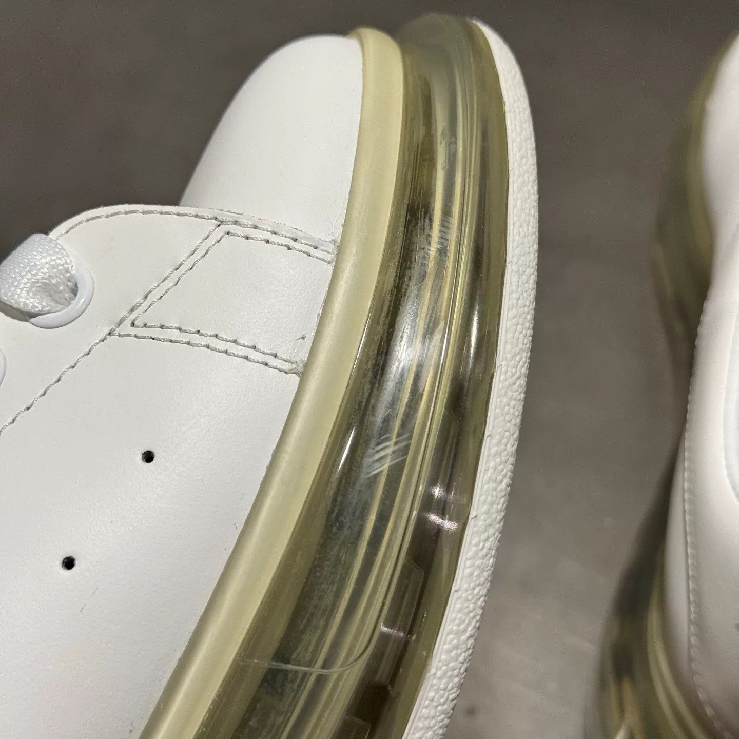 Alexander McQueen Alexander McQueen White Lowtop Sneakers 43 Men Size US 10 / EU 43 - 8 Thumbnail