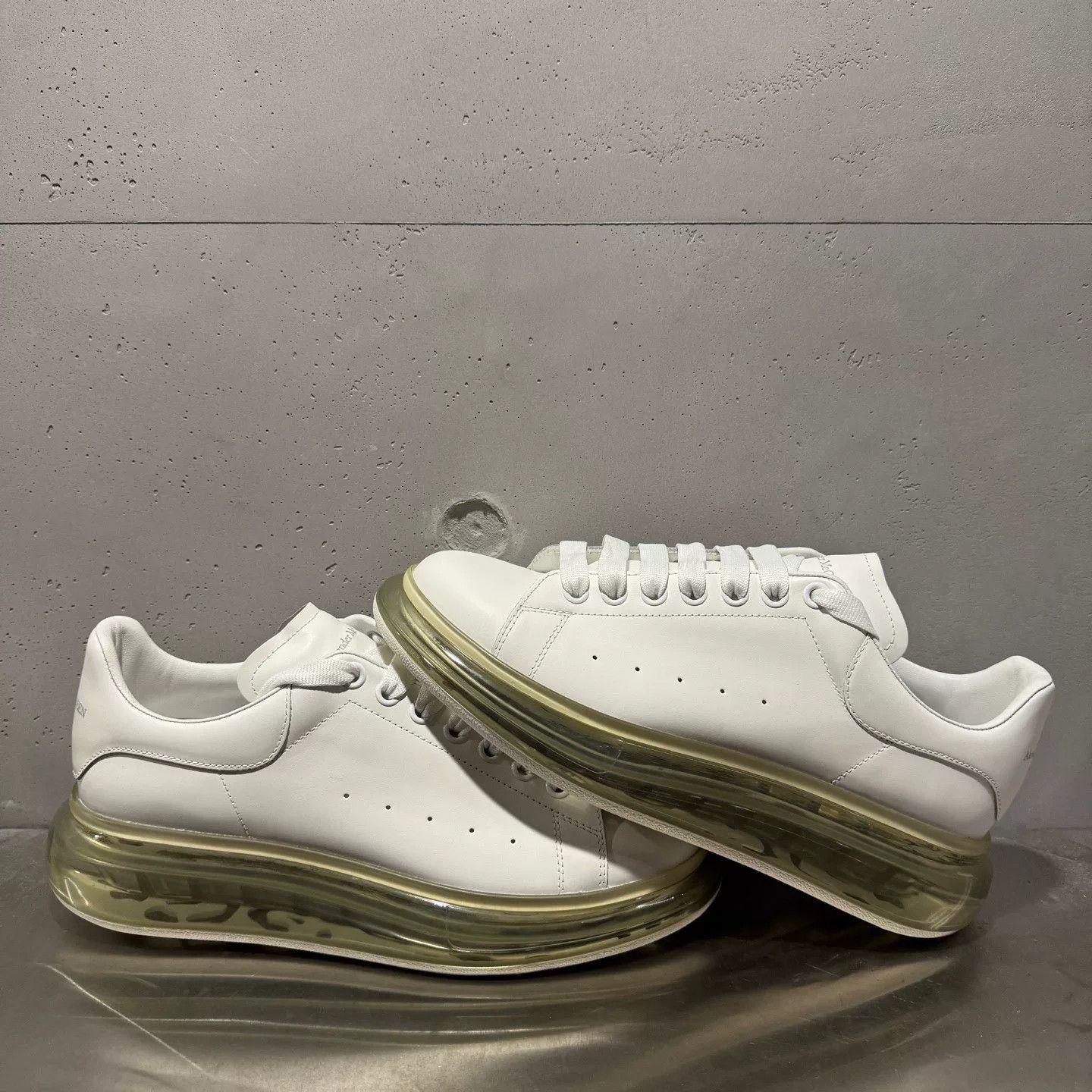 Alexander McQueen Alexander McQueen White Lowtop Sneakers 43 Men Size US 10 / EU 43 - 4 Thumbnail