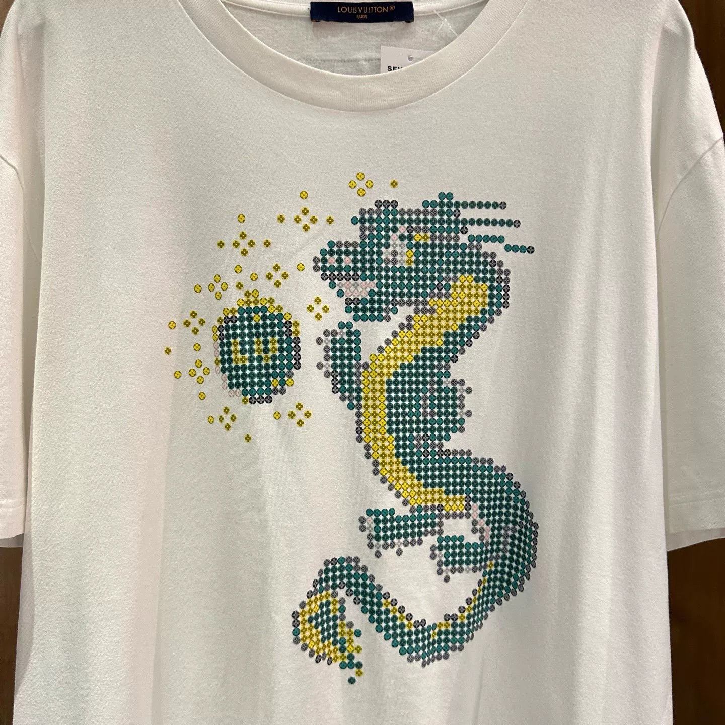 Louis Vuitton Louis Vuitton Collab Green T-Shirt L Men Size US L / EU 52-54 / 3 - 3 Thumbnail