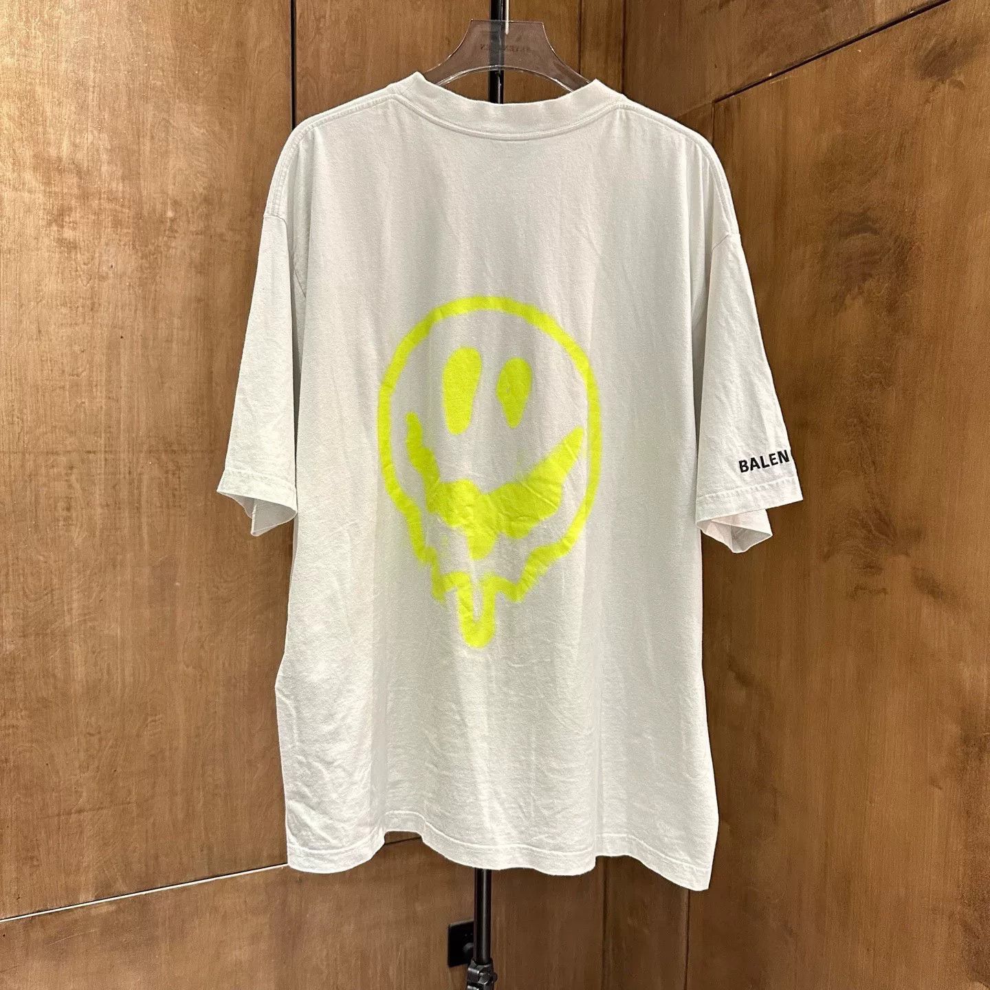Balenciaga Balenciaga Retro Glow Multi T-Shirt L Men Size US L / EU 52-54 / 3 - 3 Thumbnail
