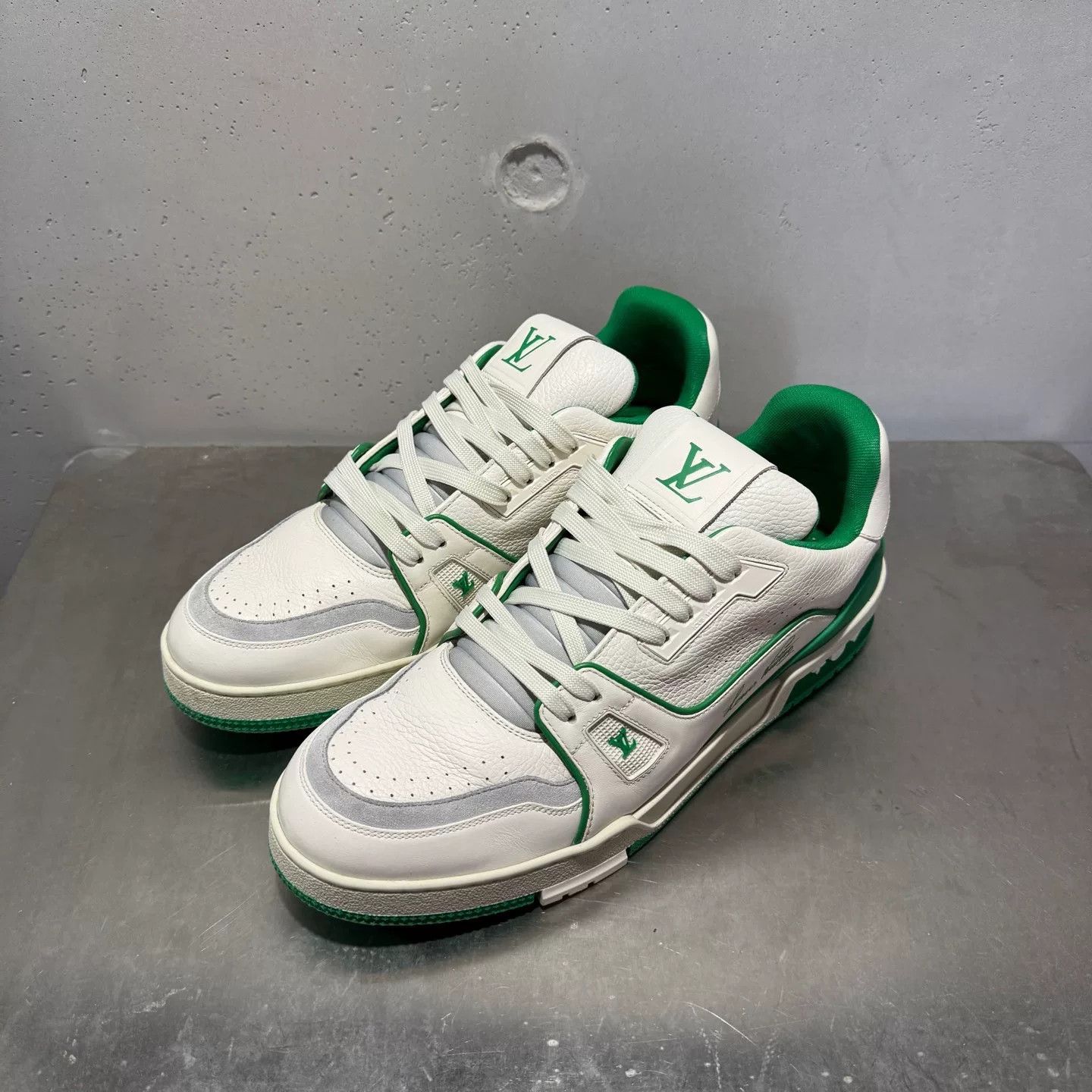 Louis Vuitton Louis Vuitton Training Green Lowtop Sneakers 44 Men Size US 10.5 / EU 43-44 - 2 Thumbnail