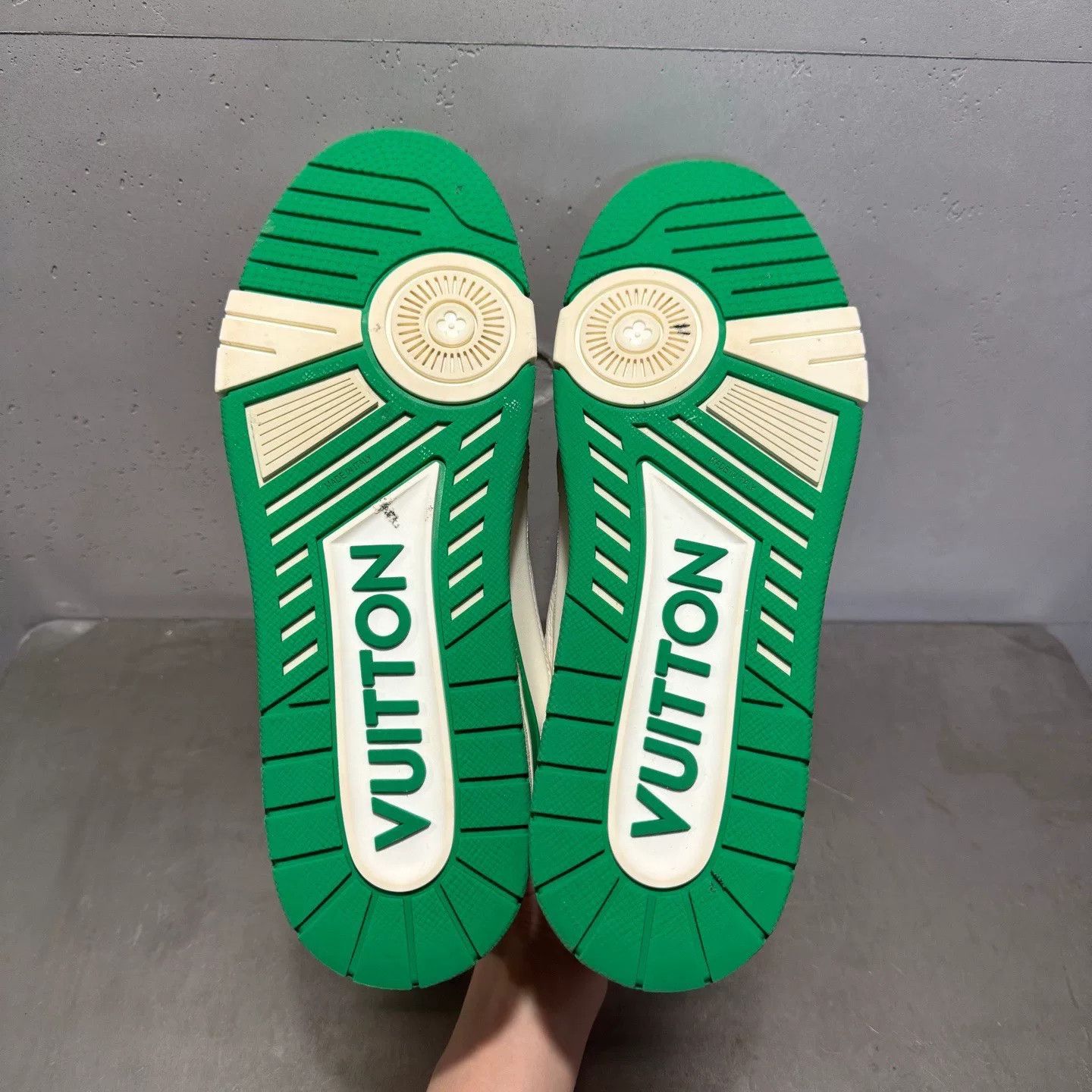 Louis Vuitton Louis Vuitton Training Green Lowtop Sneakers 44 Men Size US 10.5 / EU 43-44 - 6 Thumbnail