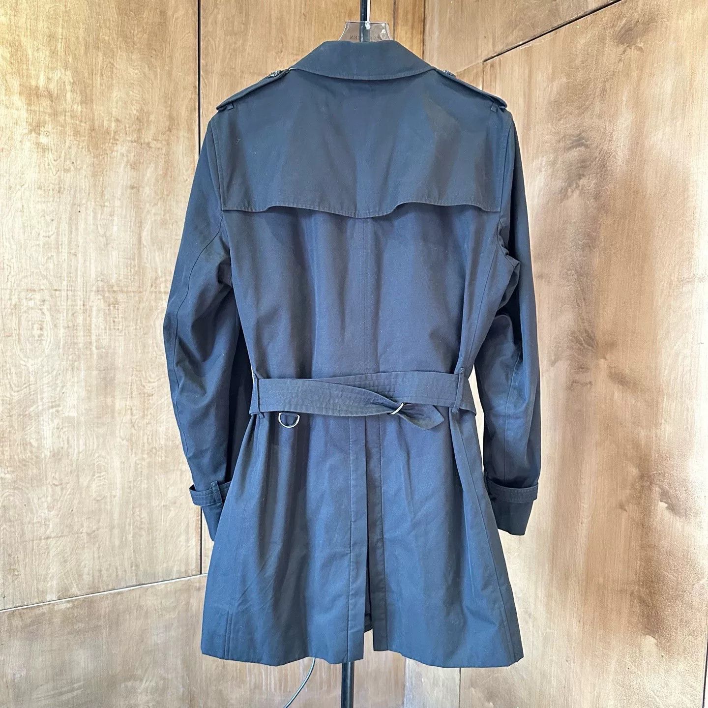 Burberry Burberry Long Black Coat L Women Size L / US 10 / IT 46 - 2 Thumbnail