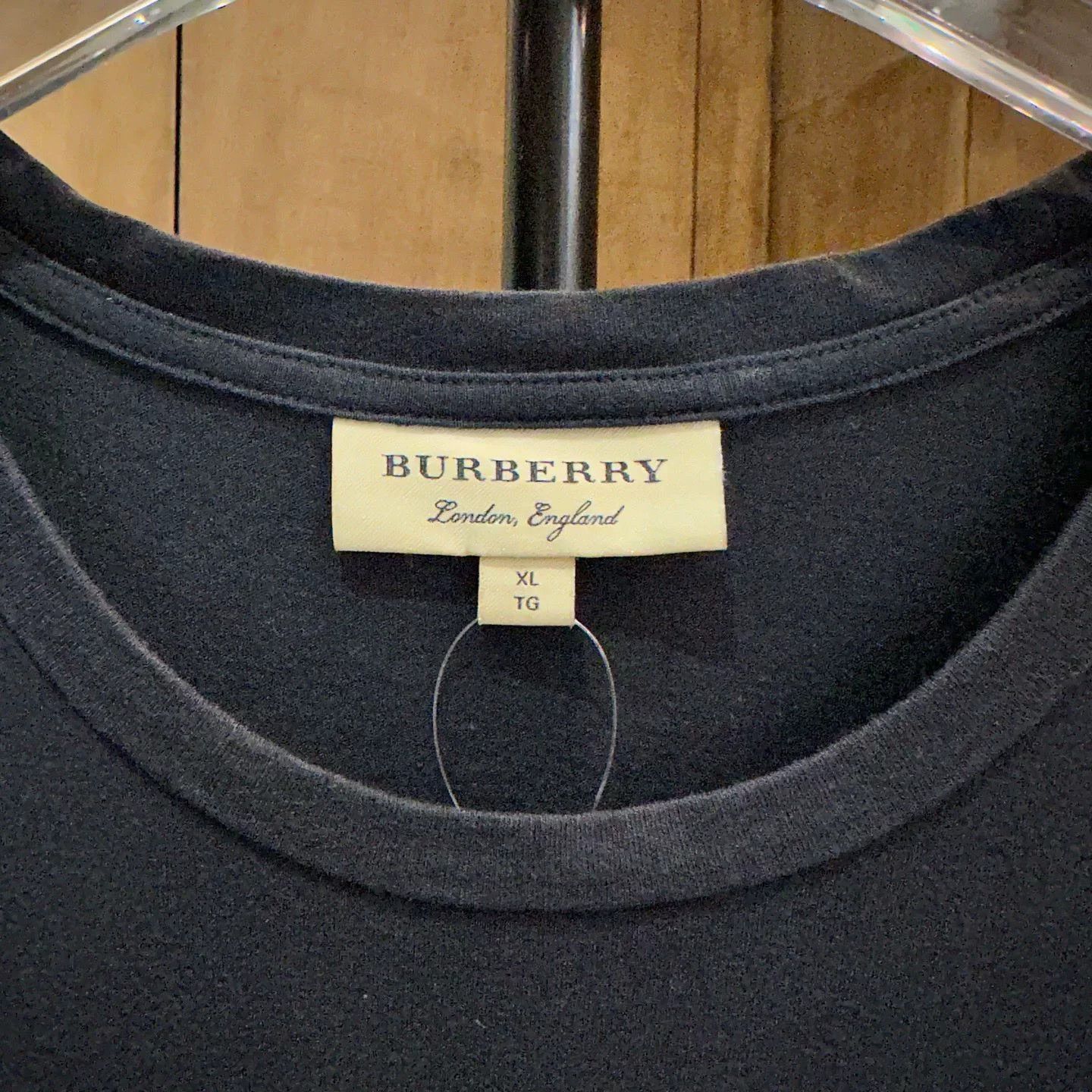 Burberry Burberry Retro Embroidered Black T-Shirt XL Men Size US XL / EU 56 / 4 - 4 Thumbnail