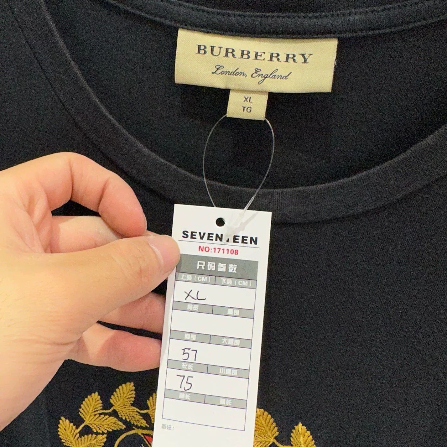 Burberry Burberry Retro Embroidered Black T-Shirt XL Men Size US XL / EU 56 / 4 - 6 Thumbnail