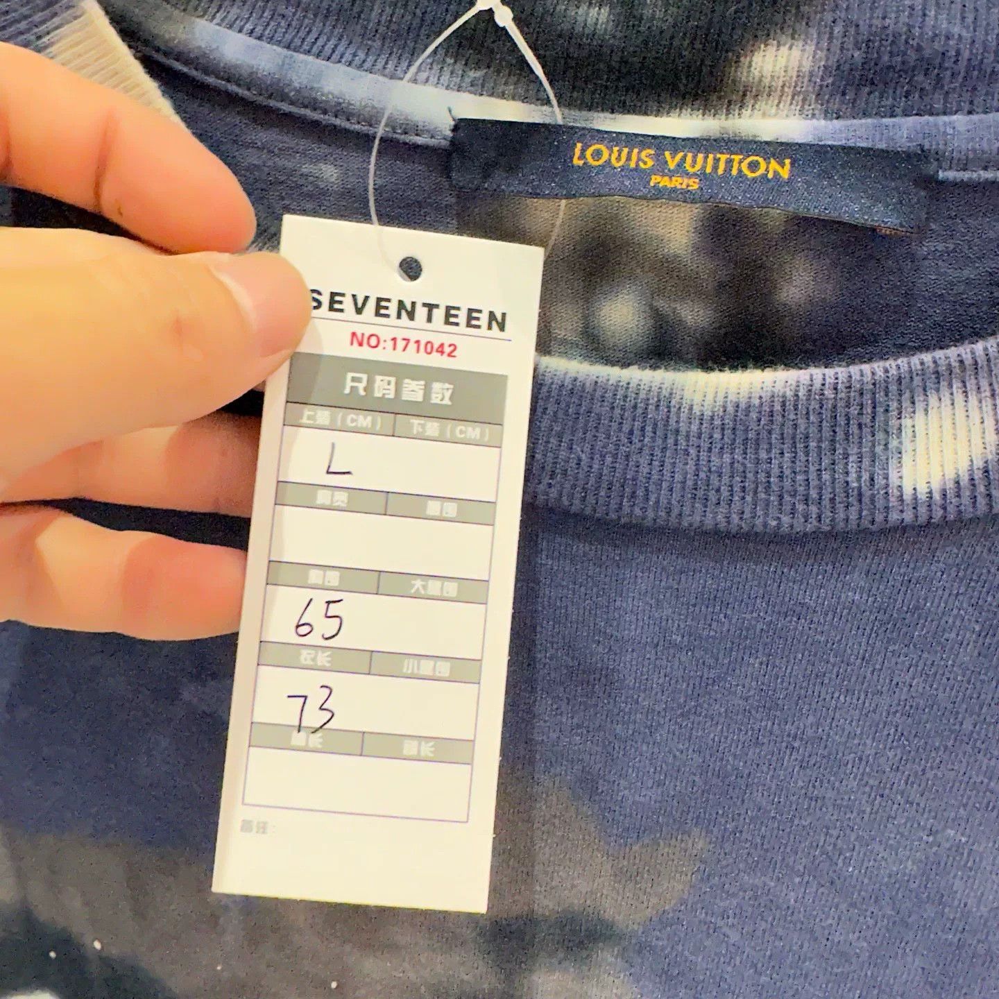 Louis Vuitton Louis Vuitton Blue T-Shirt L Women Size L / US 10 / IT 46 - 6 Thumbnail