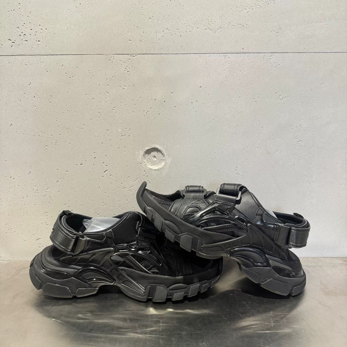 Balenciaga Balenciaga Black Sandals 35 Women Size US 5 / IT 35 - 3 Thumbnail
