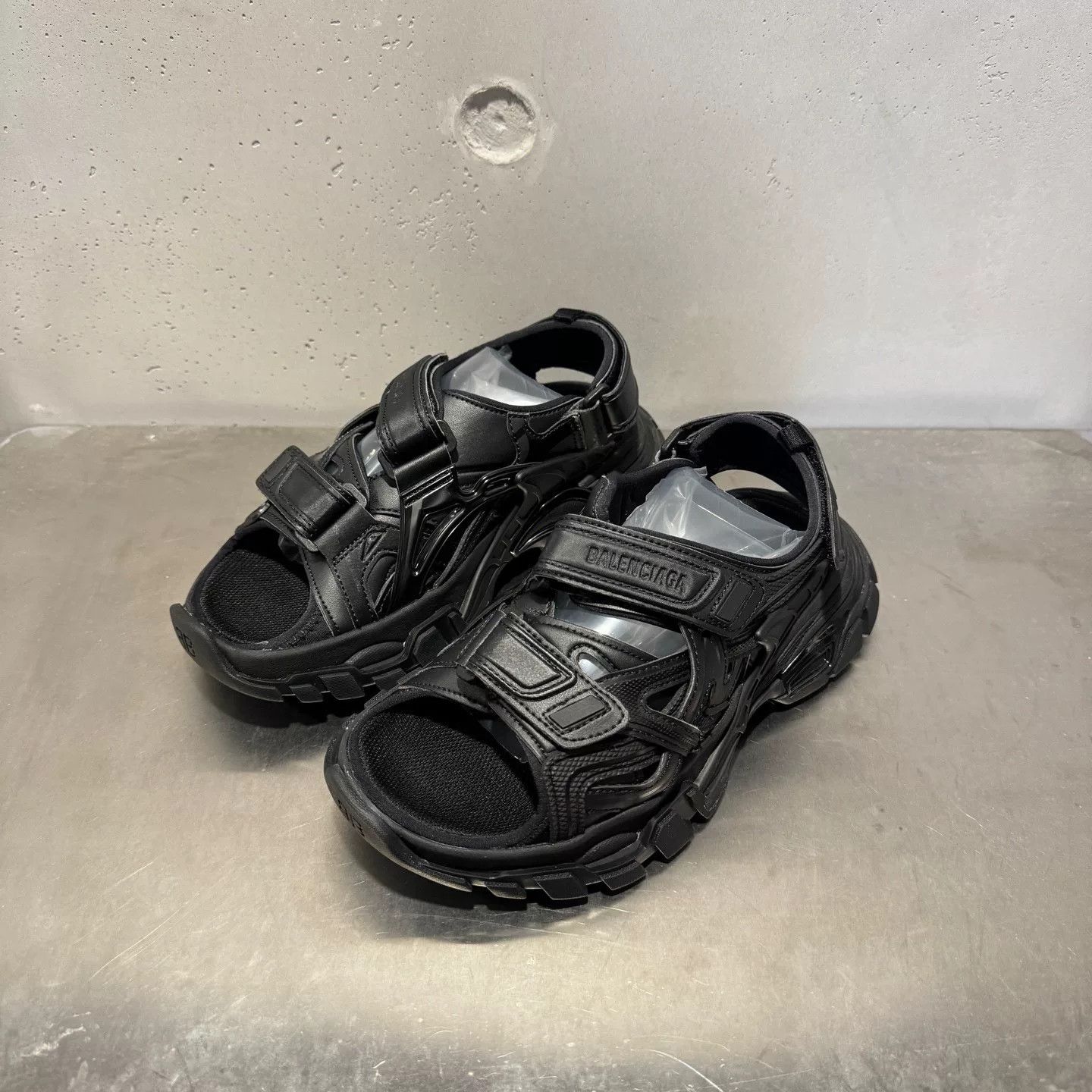 Balenciaga Balenciaga Black Sandals 35 Women Size US 5 / IT 35 - 2 Thumbnail