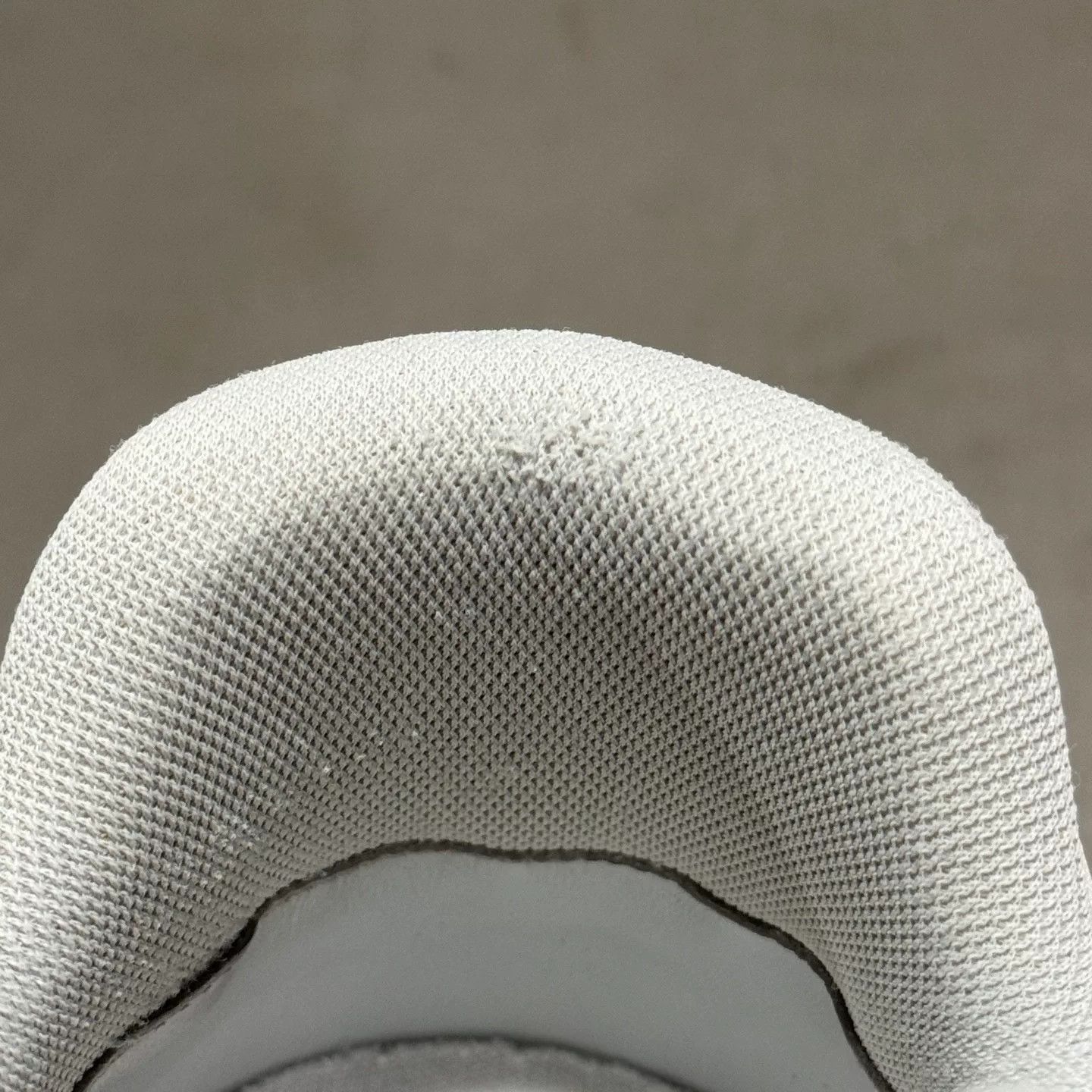Louis Vuitton Louis Vuitton Training White Lowtop Sneakers 42 Women Size US 10.5 / IT 40.5 - 8 Thumbnail