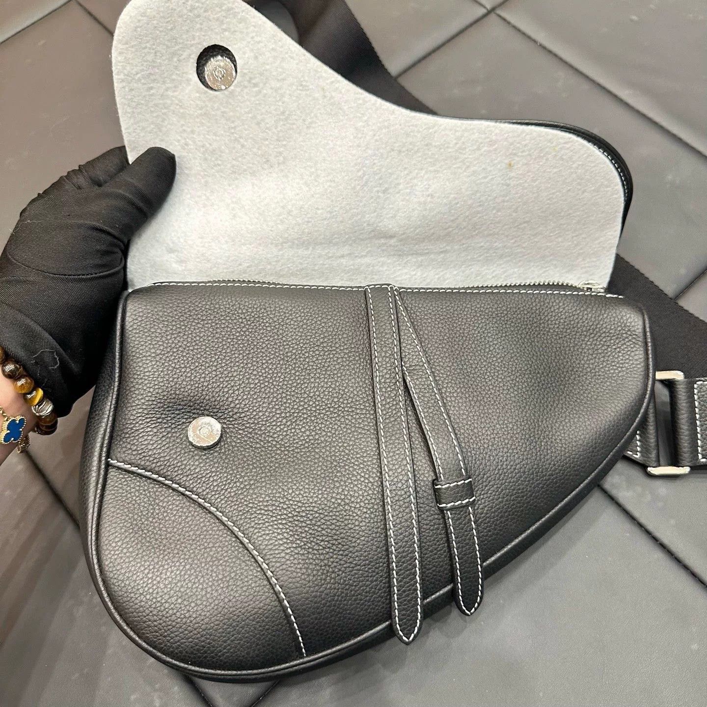 Dior Dior Collab Black Bag 27 Men Size ONE SIZE - 5 Thumbnail