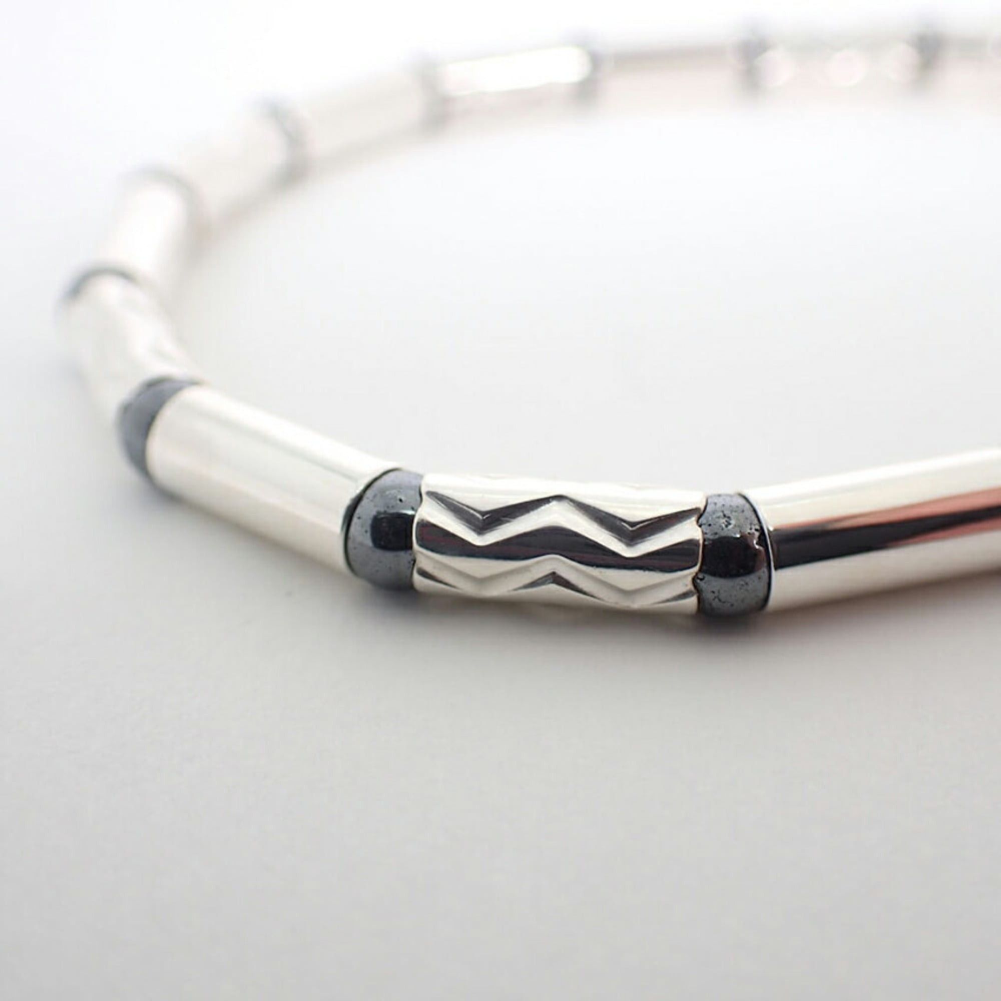 Tiffany & Co. TIFFANY & Co. 925 Aztec Zigzag Hematite Bracelet Size ONE SIZE - 4 Thumbnail