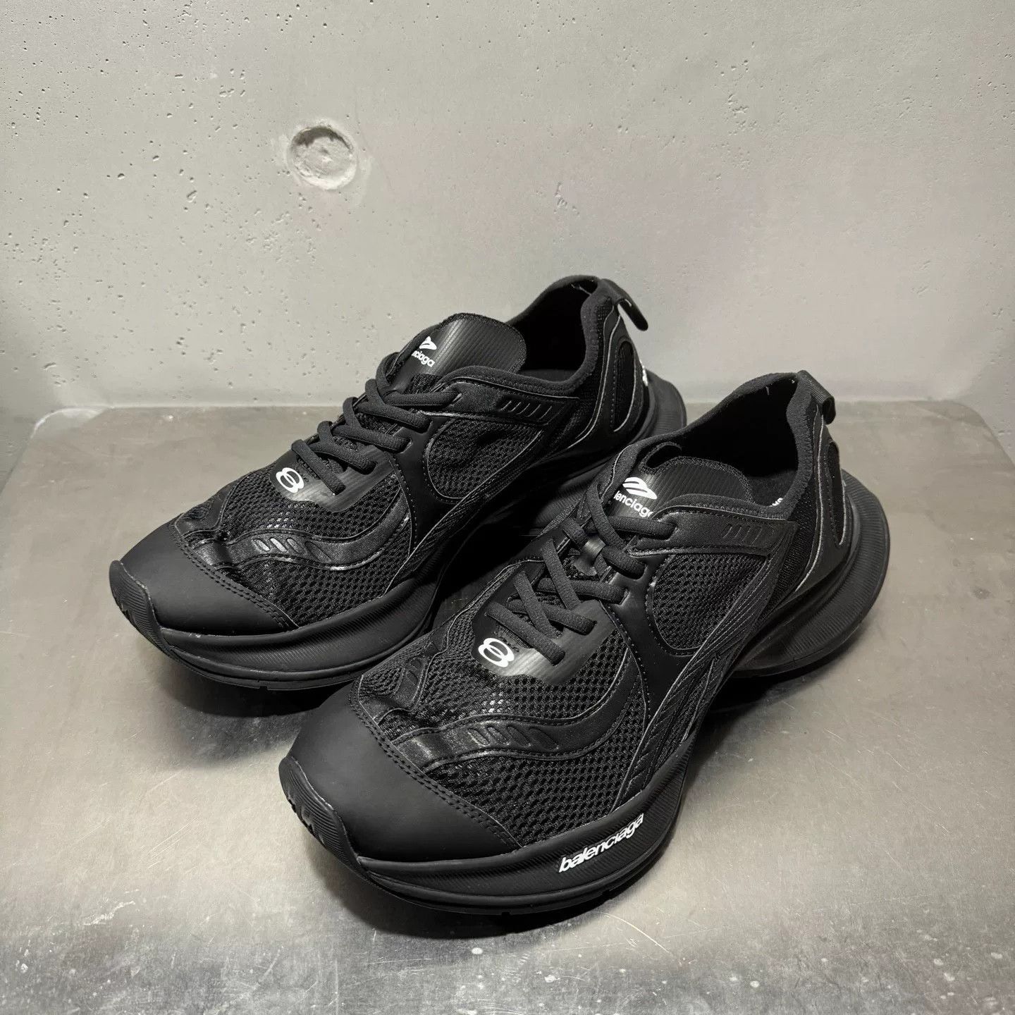 Balenciaga Balenciaga Black Lowtop Sneakers 44 Men Size US 10.5 / EU 43-44 - 2 Thumbnail