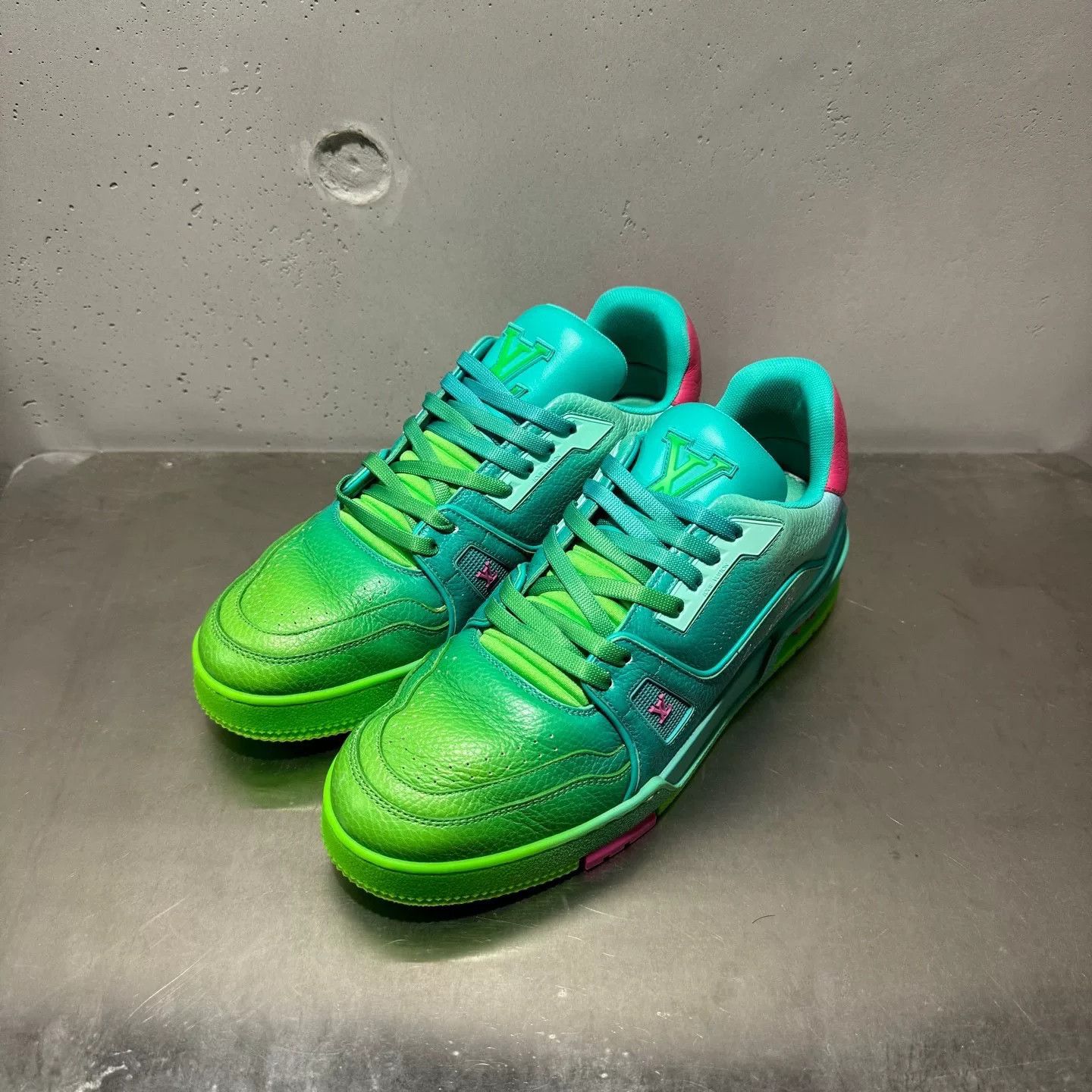 Louis Vuitton Louis Vuitton Training Gradient Multi Lowtop Sneakers 40 Men Size US 7.5 / EU 40-41 - 2 Thumbnail