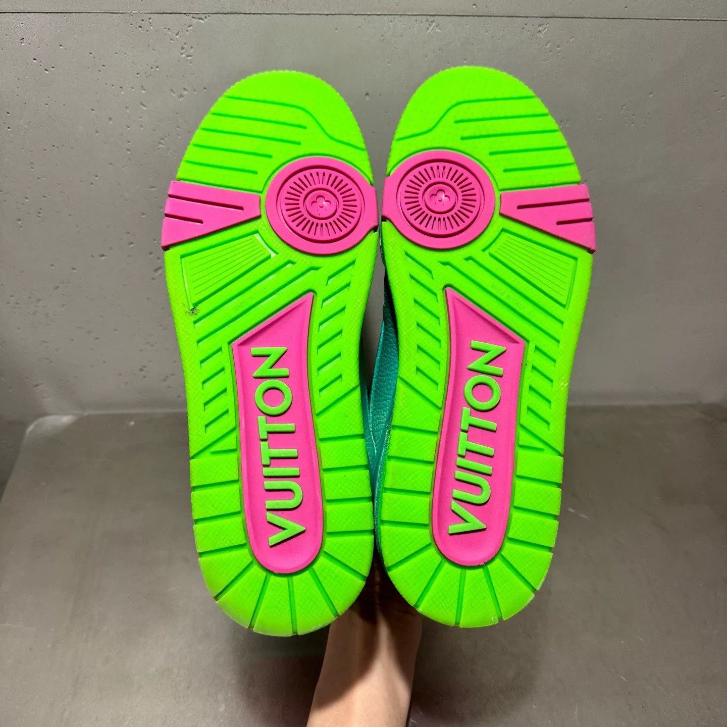 Louis Vuitton Louis Vuitton Training Gradient Multi Lowtop Sneakers 40 Men Size US 7.5 / EU 40-41 - 6 Thumbnail