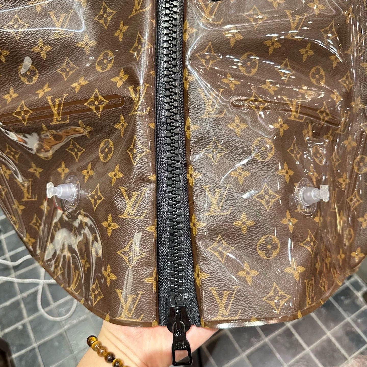 Louis Vuitton Louis Vuitton Green Tank Top 48 Men Size US XL / EU 56 / 4 - 5 Thumbnail