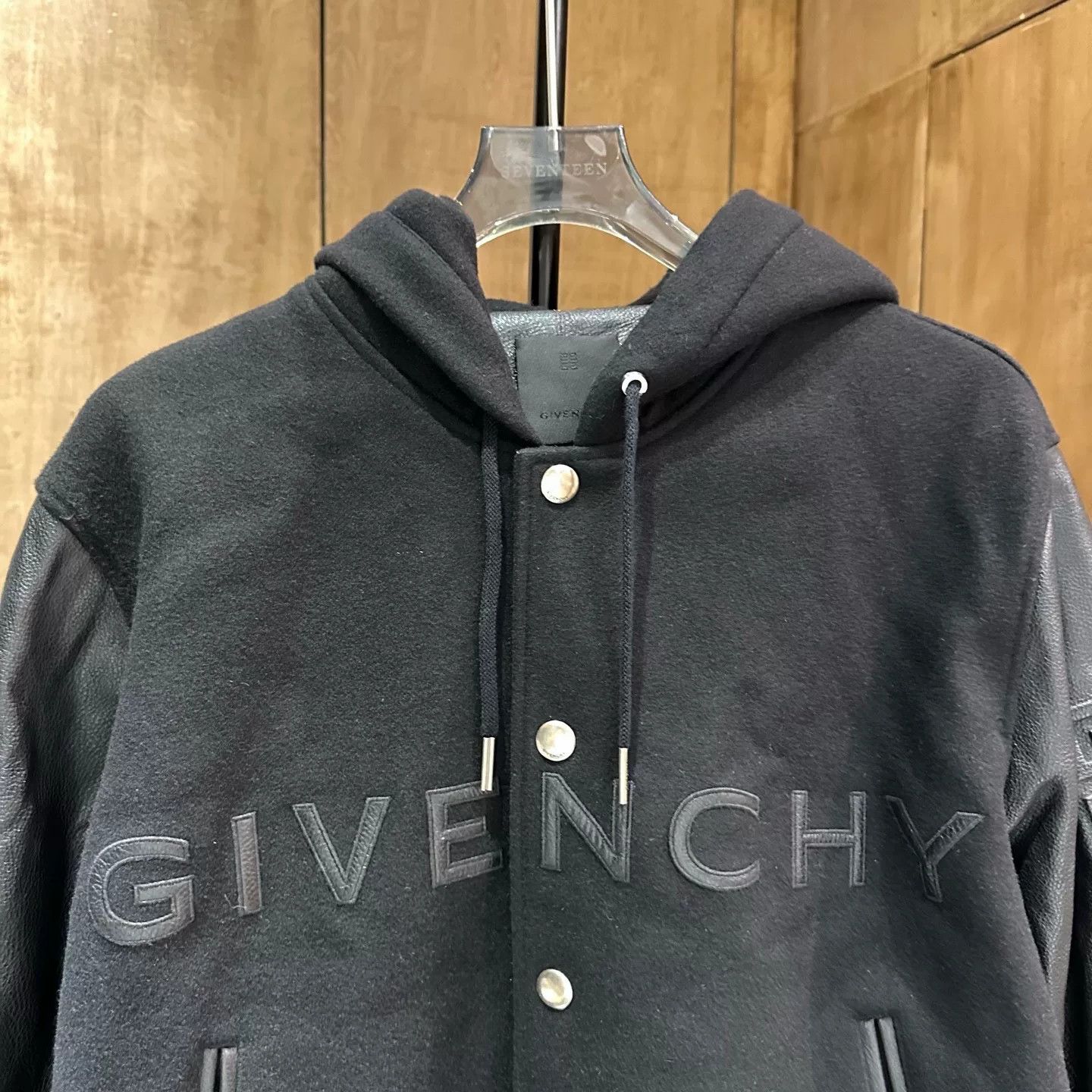 Givenchy Givenchy Printed Black Light Jacket XL Men Size US XL / EU 56 / 4 - 3 Thumbnail