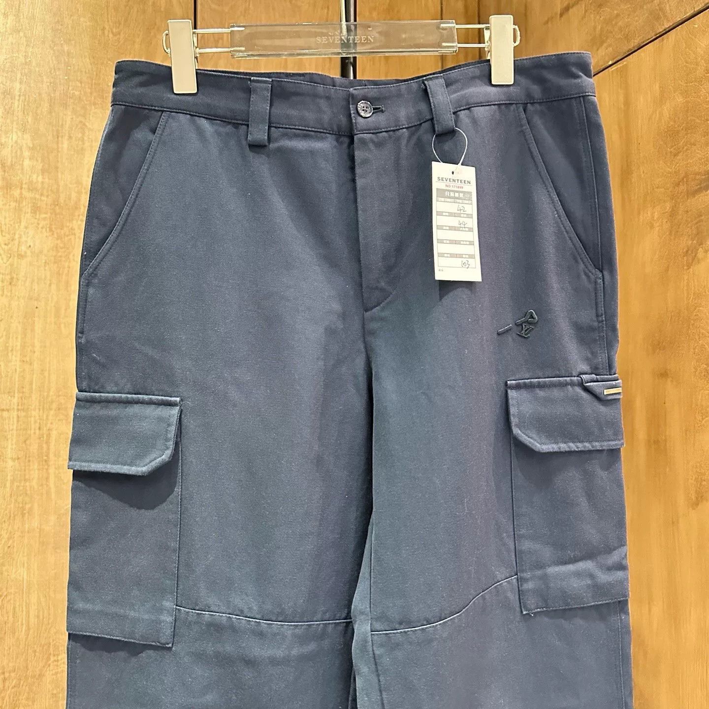Louis Vuitton Louis Vuitton Embroidered Blue Casual Pants 42 Men Size US 42 / EU 58 - 3 Thumbnail