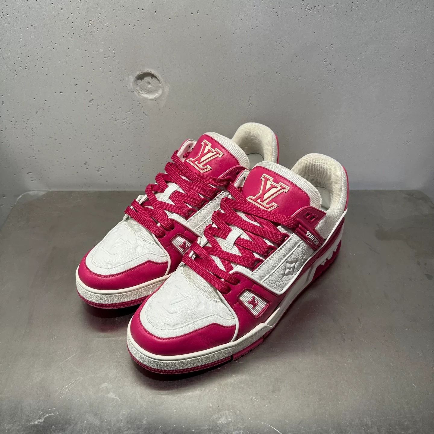 Louis Vuitton Louis Vuitton Training Red Lowtop Sneakers 42 Men Size US 9 / EU 42 - 2 Thumbnail
