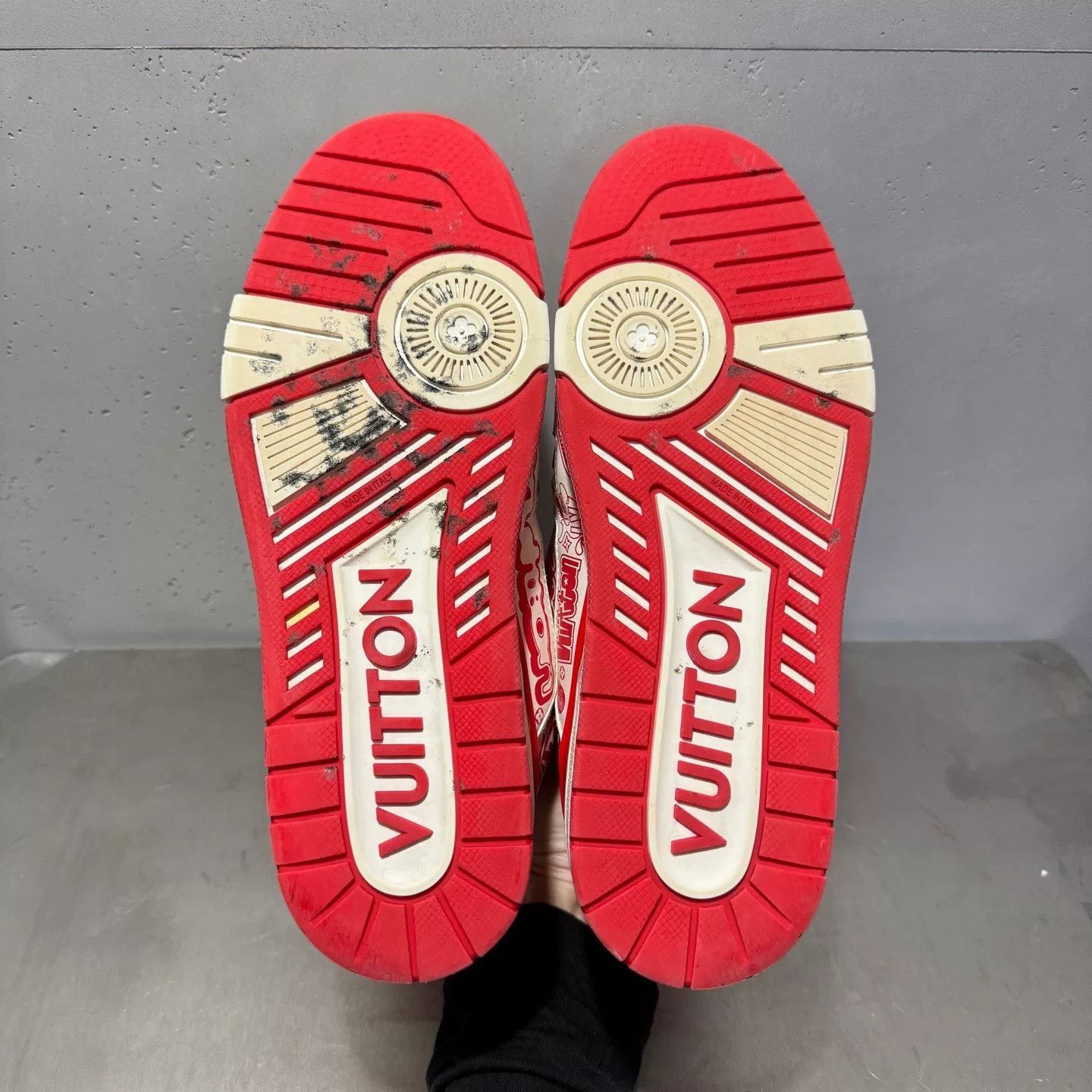 Louis Vuitton Louis Vuitton Limited Red Lowtop Sneakers 41 Men Size US 8.5 / EU 41-42 - 6 Thumbnail