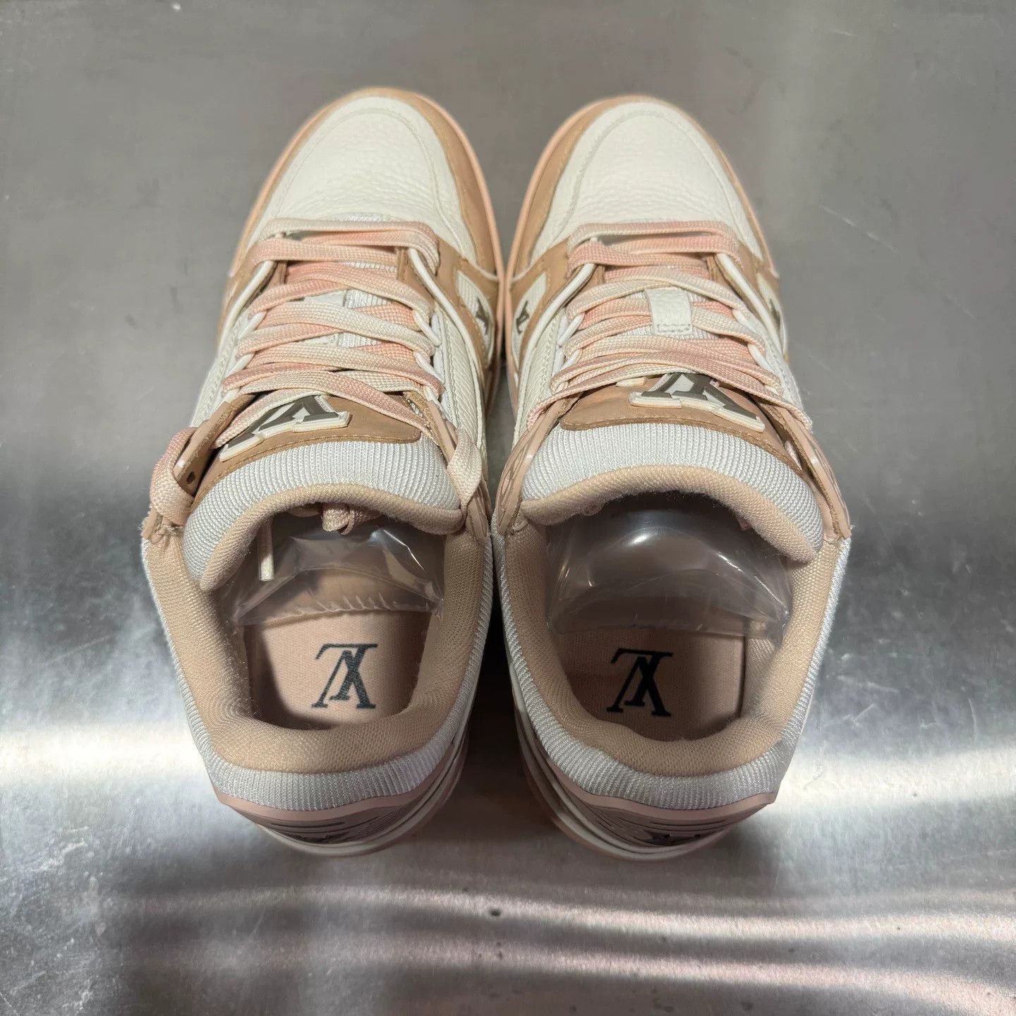 Louis Vuitton Louis Vuitton Training Pink Lowtop Sneakers 37 Women Size US 6.5 / IT 36.5 - 7 Thumbnail