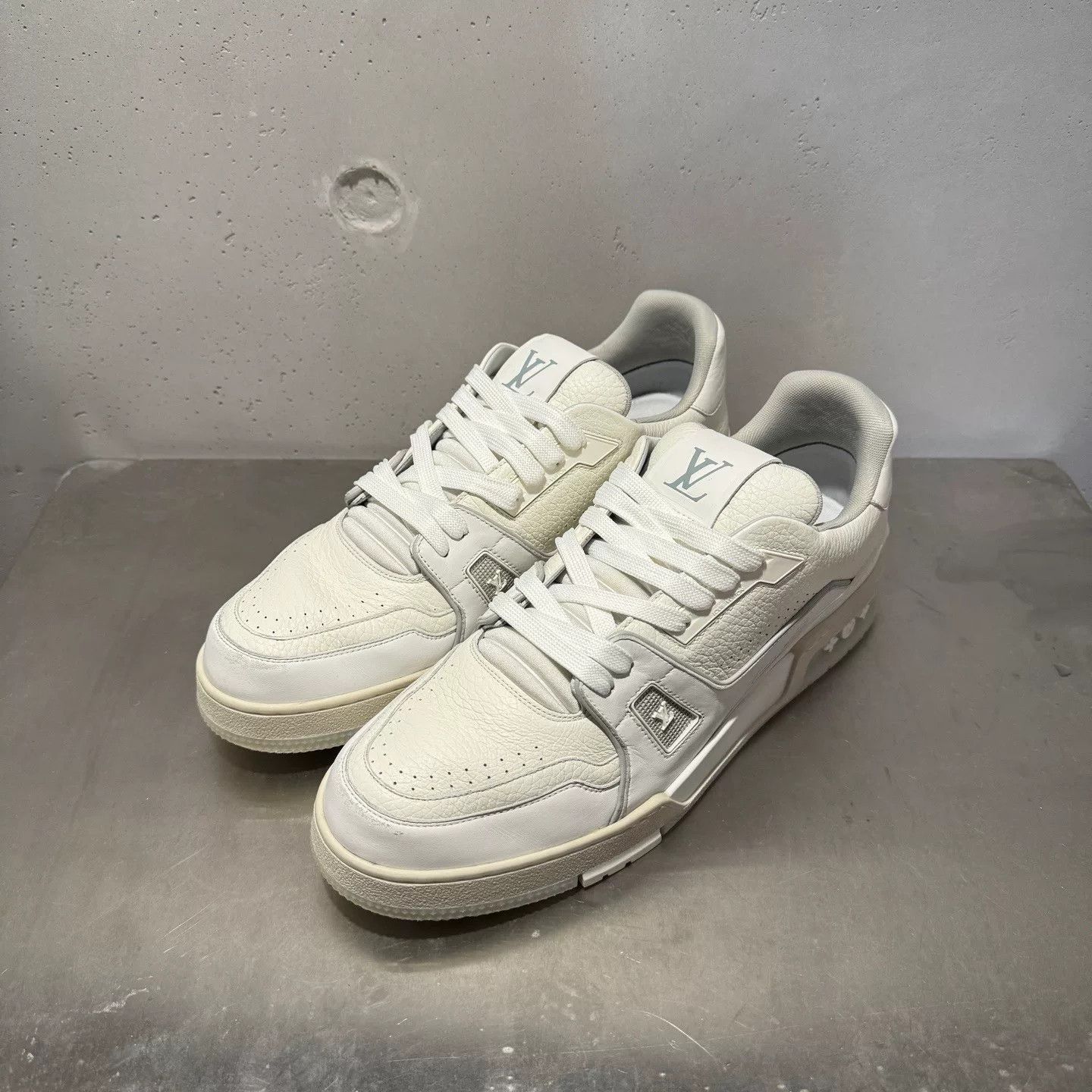 Louis Vuitton Louis Vuitton Training White Lowtop Sneakers 44 Men Size US 10.5 / EU 43-44 - 2 Thumbnail