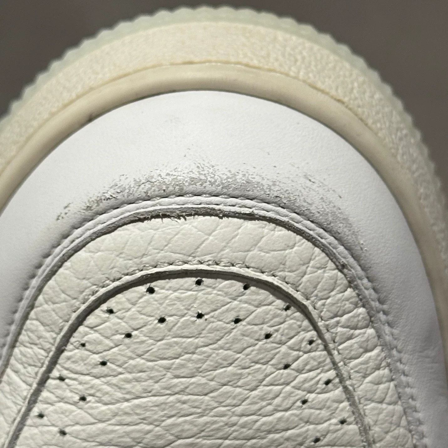 Louis Vuitton Louis Vuitton Training White Lowtop Sneakers 44 Men Size US 10.5 / EU 43-44 - 9 Thumbnail